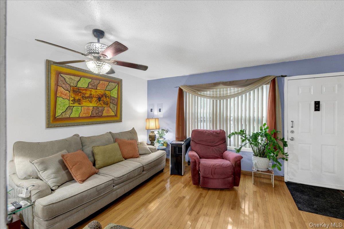Single Family Cicero Avenue Bronx, NY 10473, MLS-1037430-29
