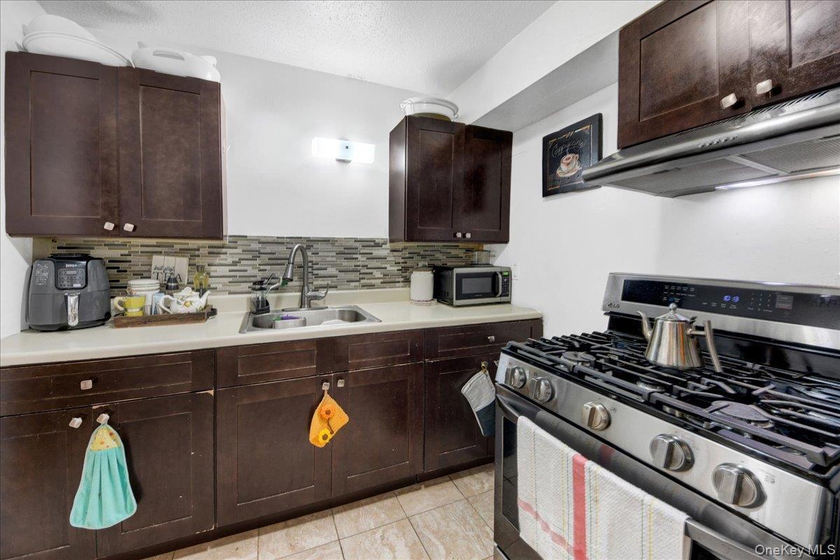 Single Family Cicero Avenue Bronx, NY 10473, MLS-1037430-34