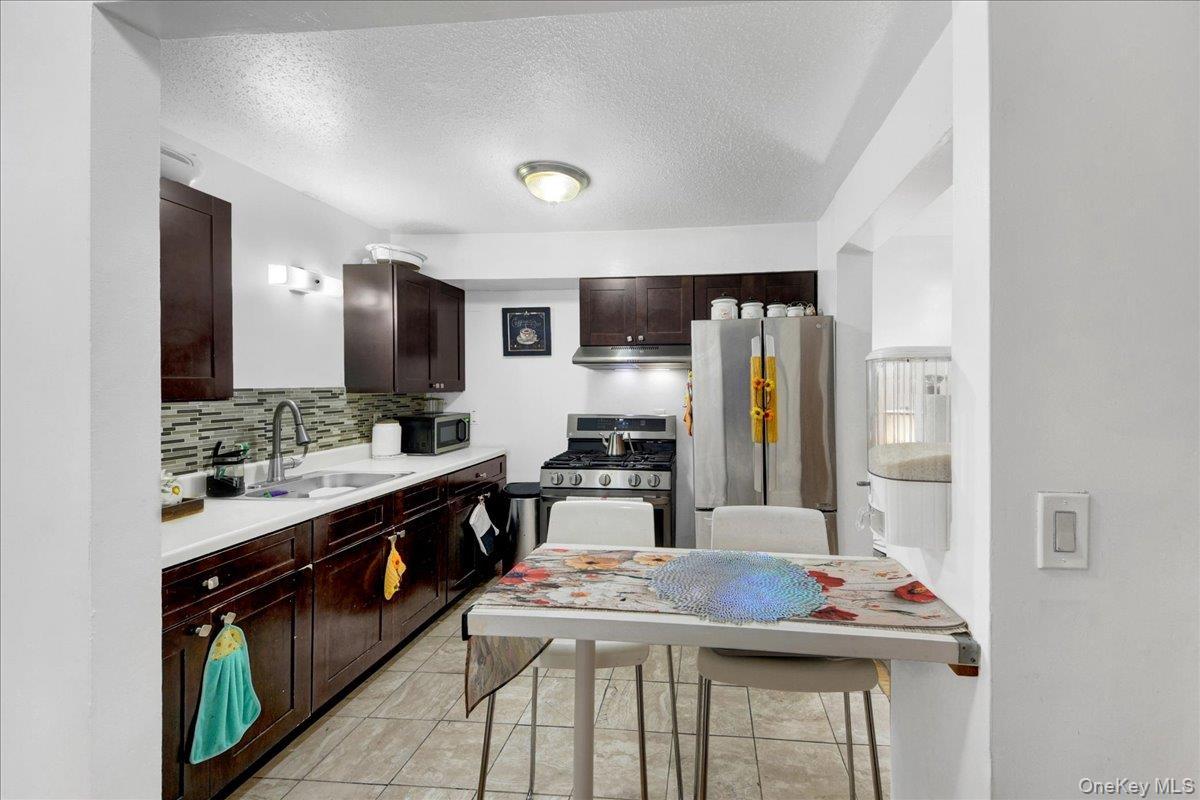 Single Family Cicero Avenue Bronx, NY 10473, MLS-1037430-35