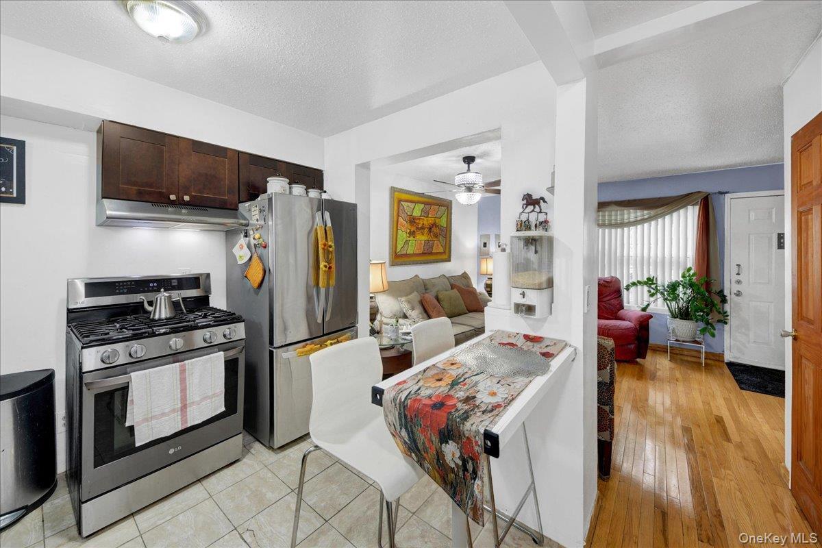 Single Family Cicero Avenue Bronx, NY 10473, MLS-1037430-37