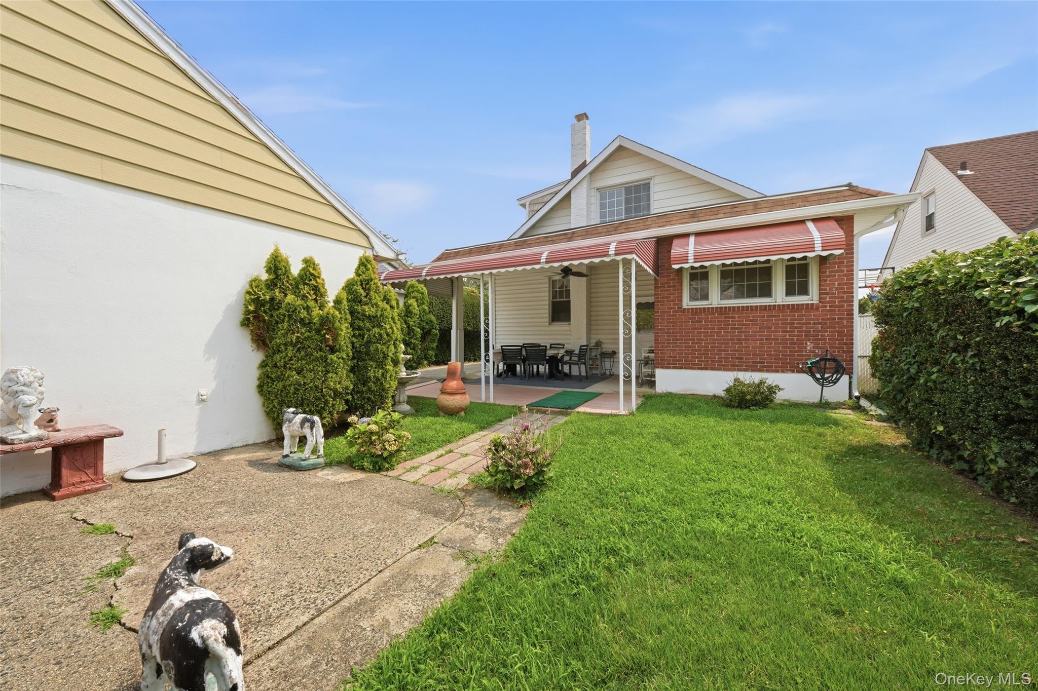 Single Family Saratoga Street Nassau County, NY 11572, MLS-1037439-25