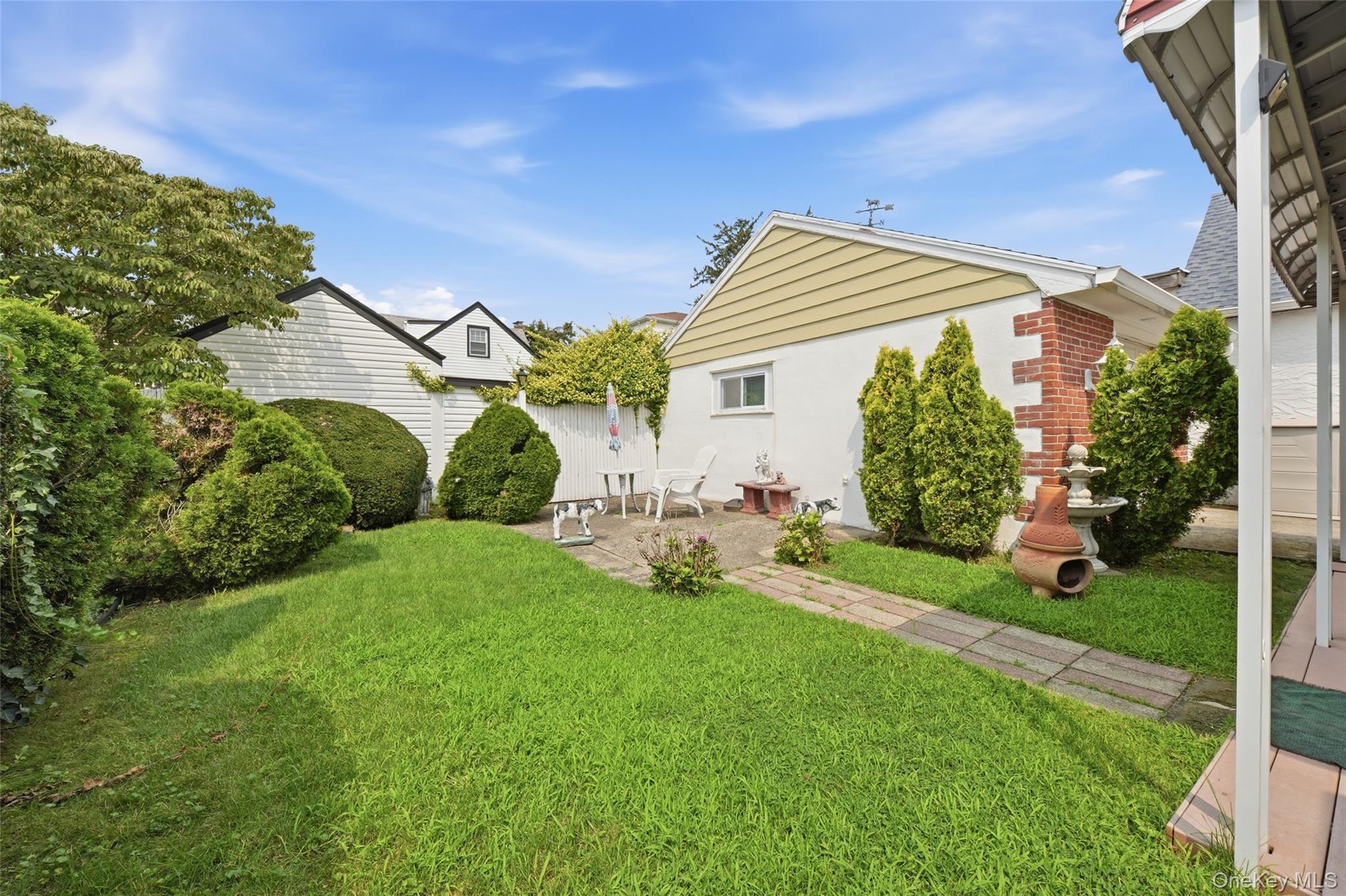 Single Family Saratoga Street Nassau County, NY 11572, MLS-1037439-26