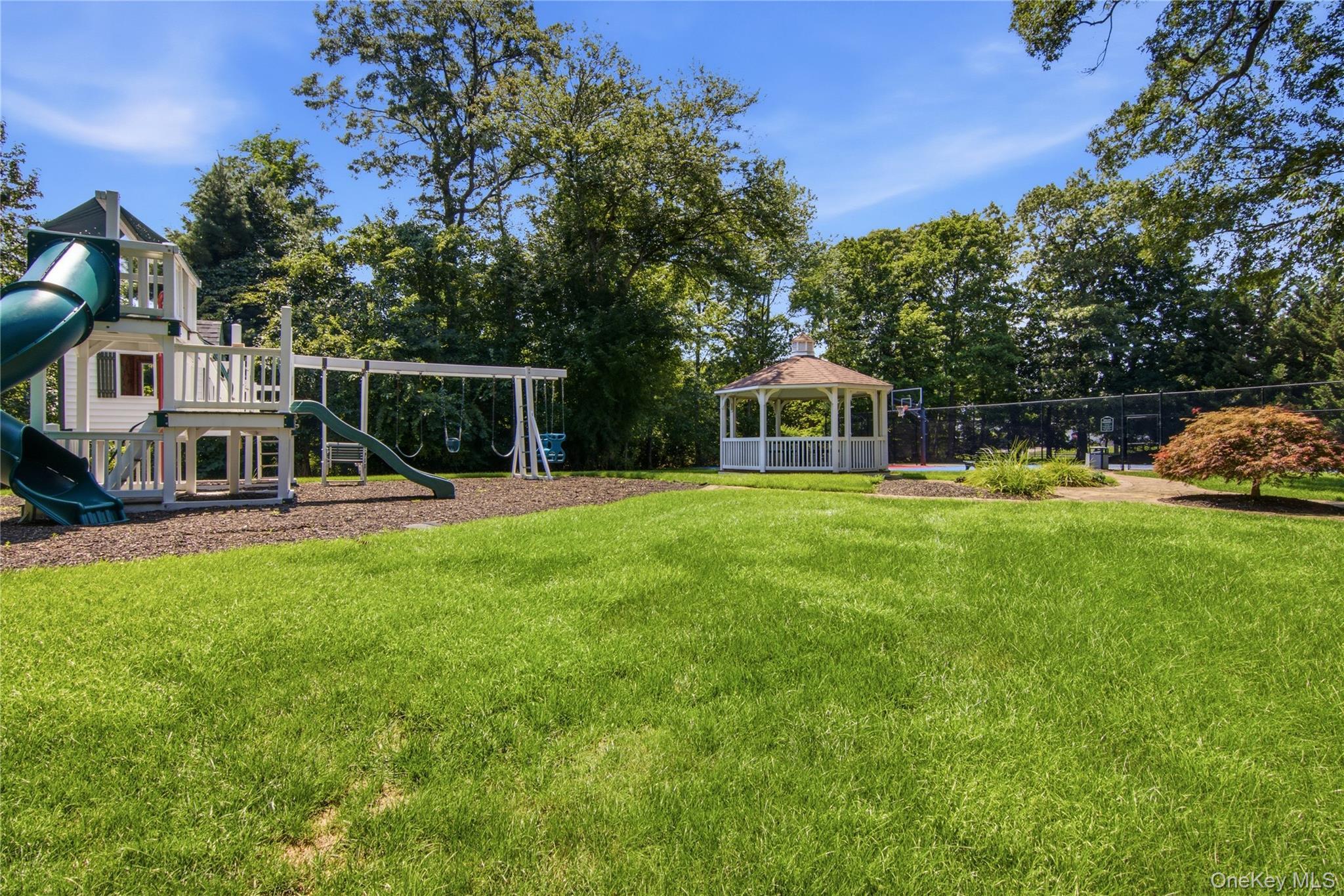 Single Family Hayloft Court  Suffolk County, NY 11787, MLS-1037441-32
