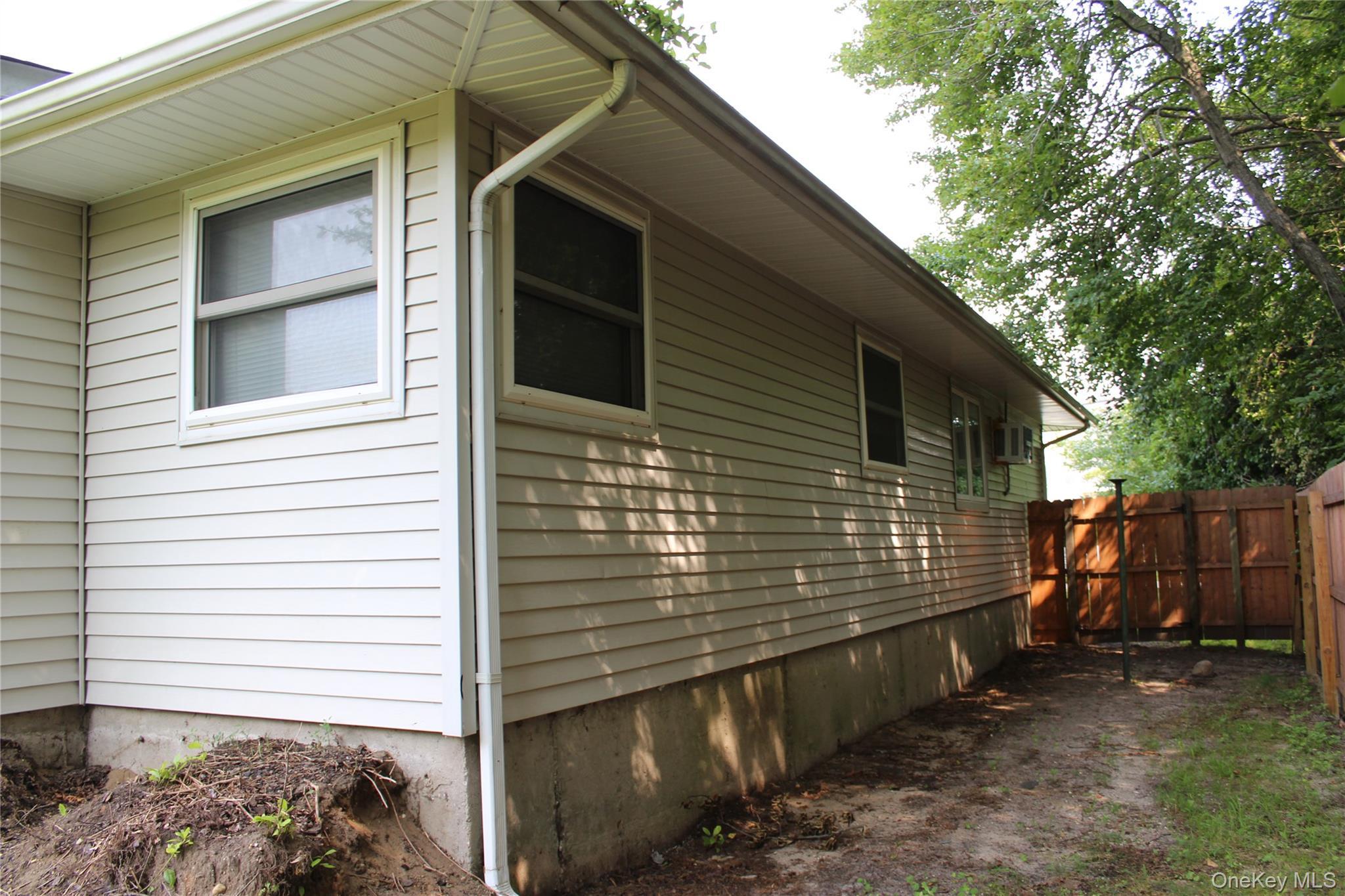 Single Family Lombardy Drive Suffolk County, NY 11967, MLS-1037450-21