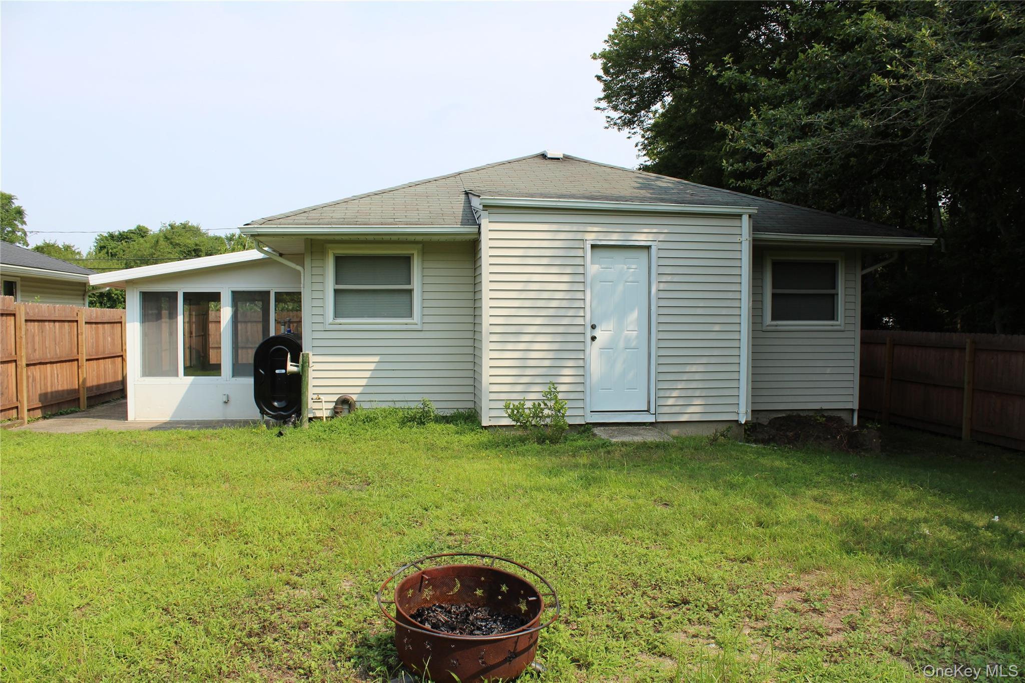 Single Family Lombardy Drive Suffolk County, NY 11967, MLS-1037450-23