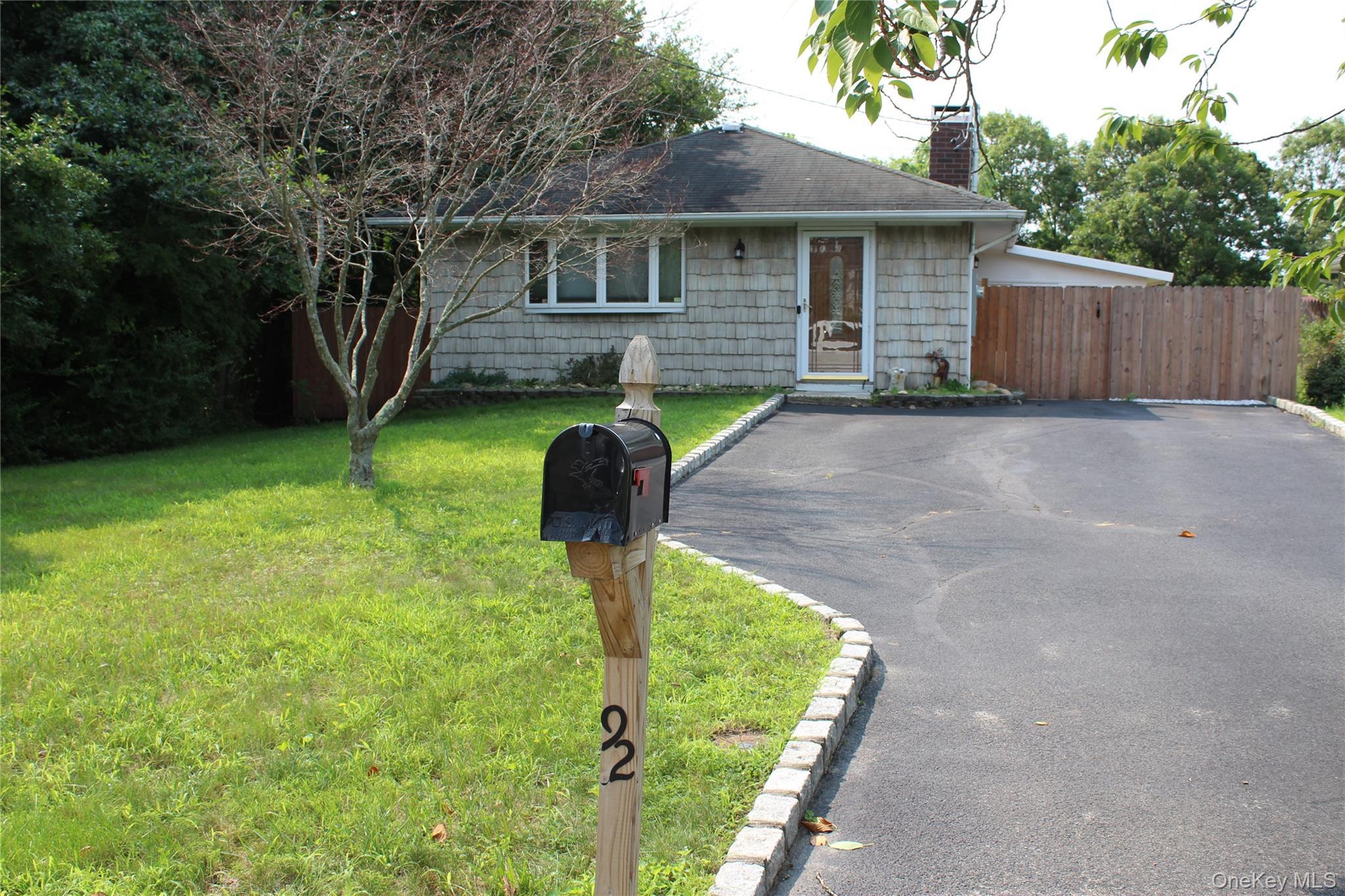 Single Family Lombardy Drive Suffolk County, NY 11967, MLS-1037450-24