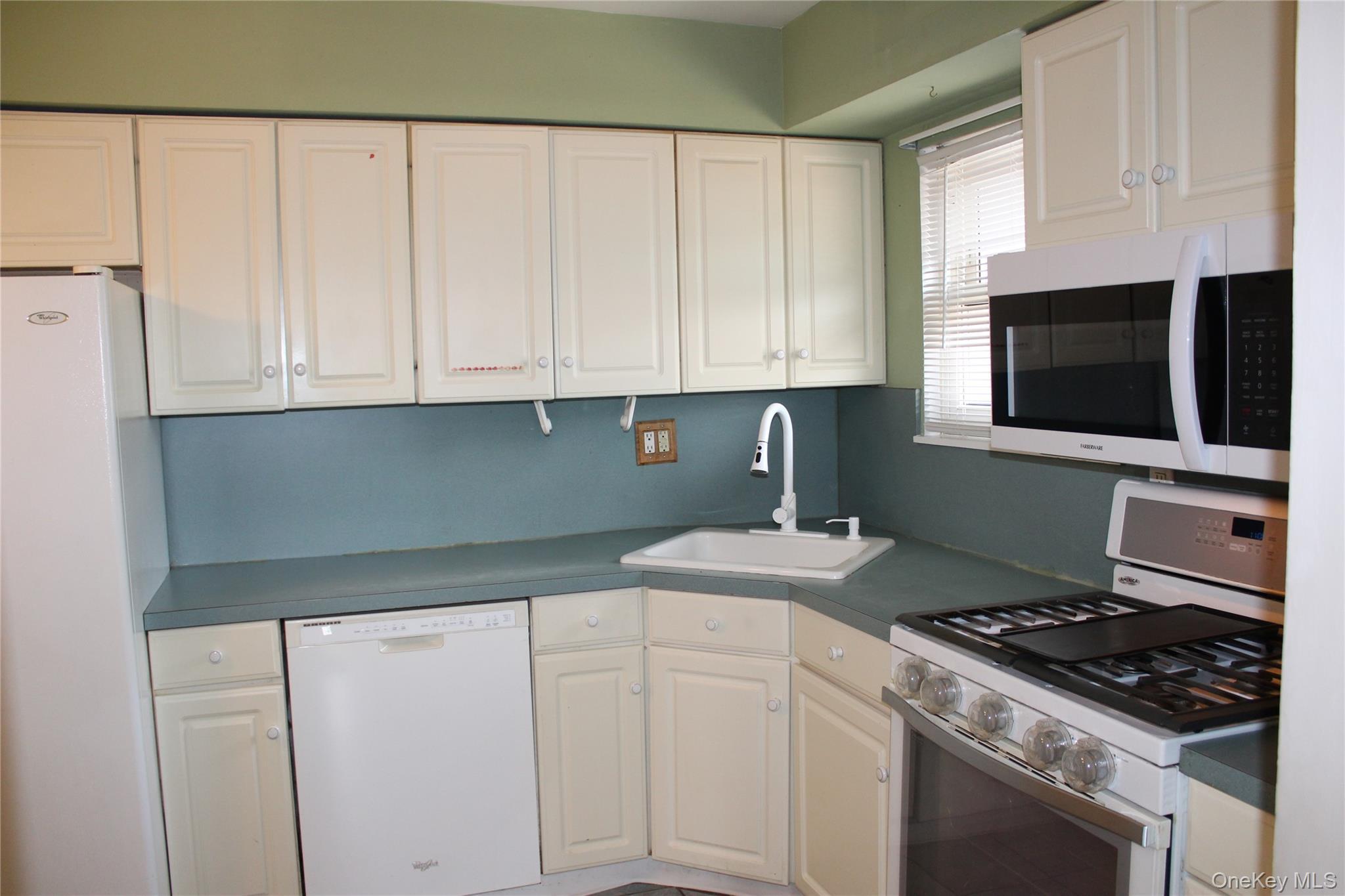 Single Family Lombardy Drive Suffolk County, NY 11967, MLS-1037450-7
