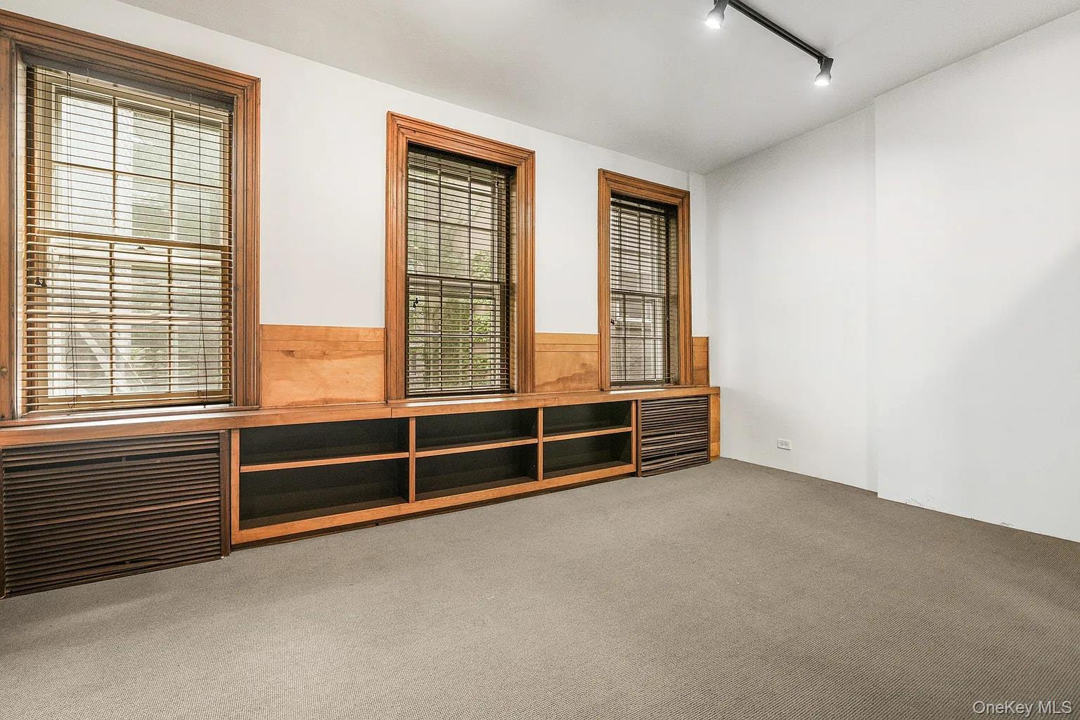 Apartment E 50th St Manhattan, NY 10022, MLS-1037455-13