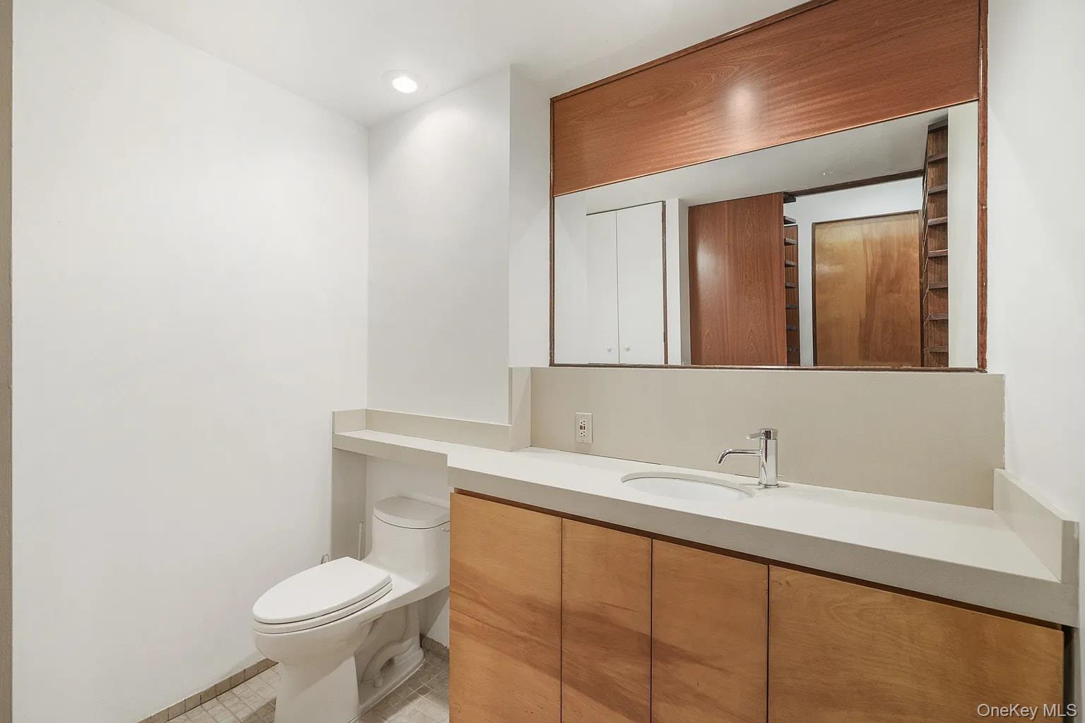 Apartment E 50th St Manhattan, NY 10022, MLS-1037455-19