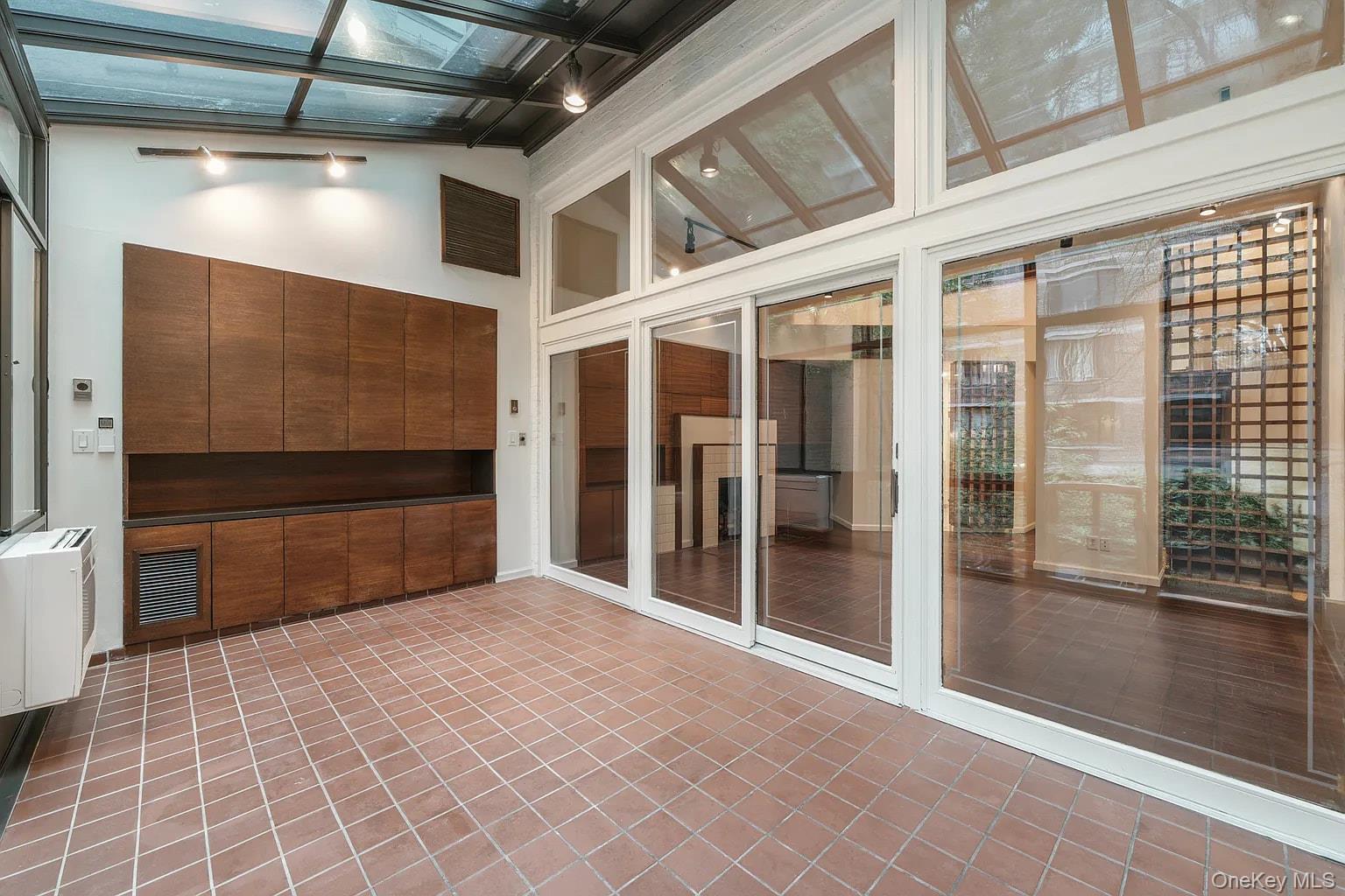 Apartment E 50th St Manhattan, NY 10022, MLS-1037455-24