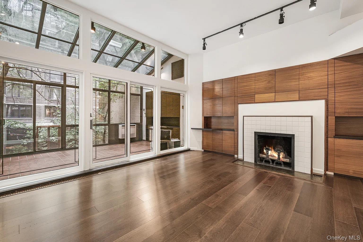 Apartment E 50th St Manhattan, NY 10022, MLS-1037455-4