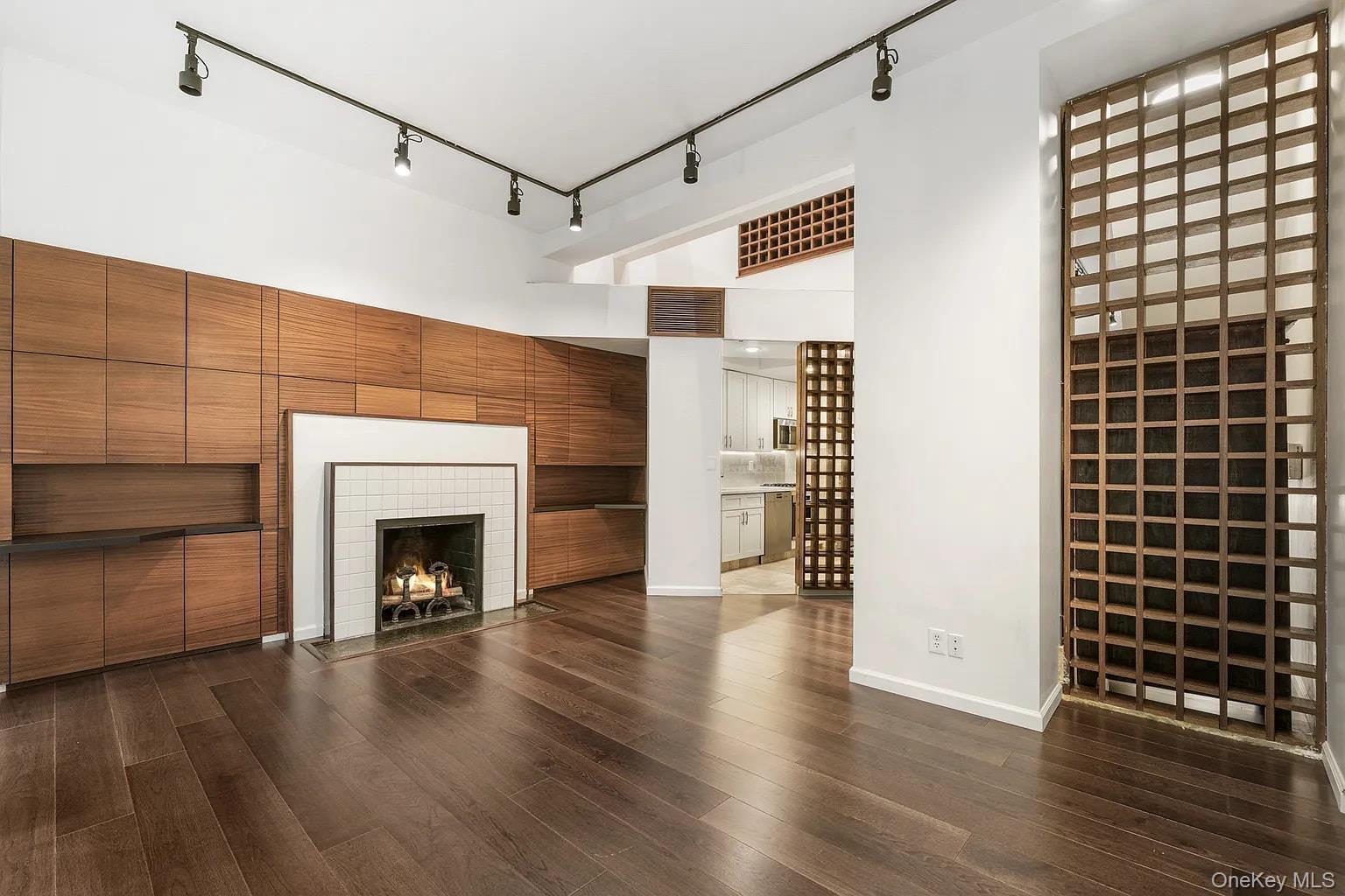 Apartment E 50th St Manhattan, NY 10022, MLS-1037455-5