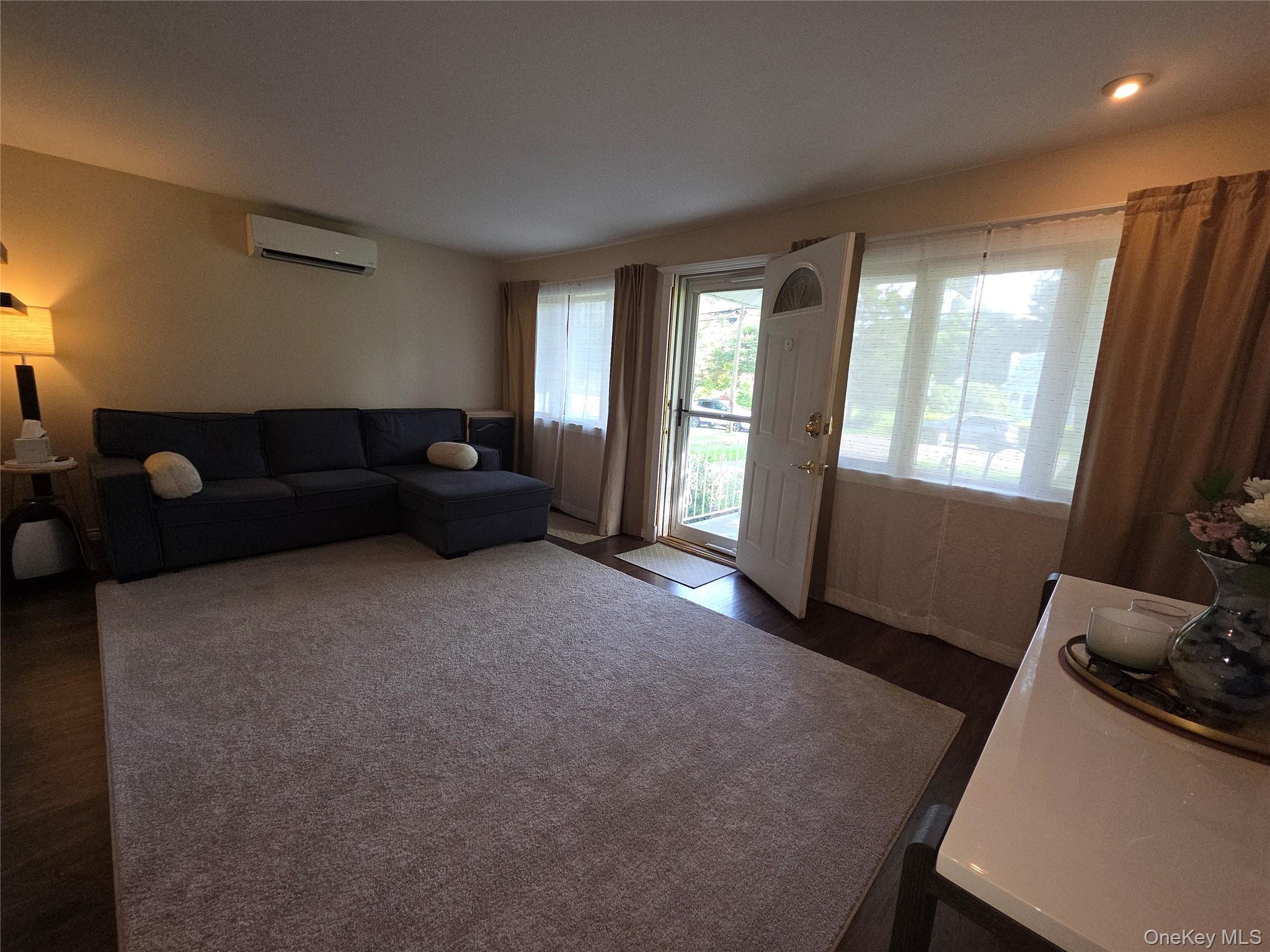 Single Family Elmwood Avenue Suffolk County, NY 11784, MLS-1037464-10
