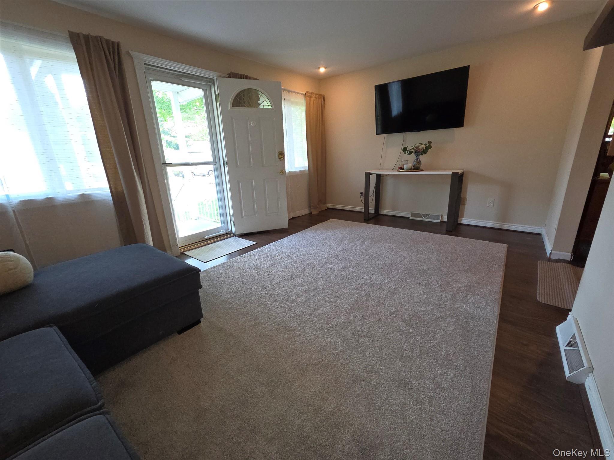 Single Family Elmwood Avenue Suffolk County, NY 11784, MLS-1037464-11