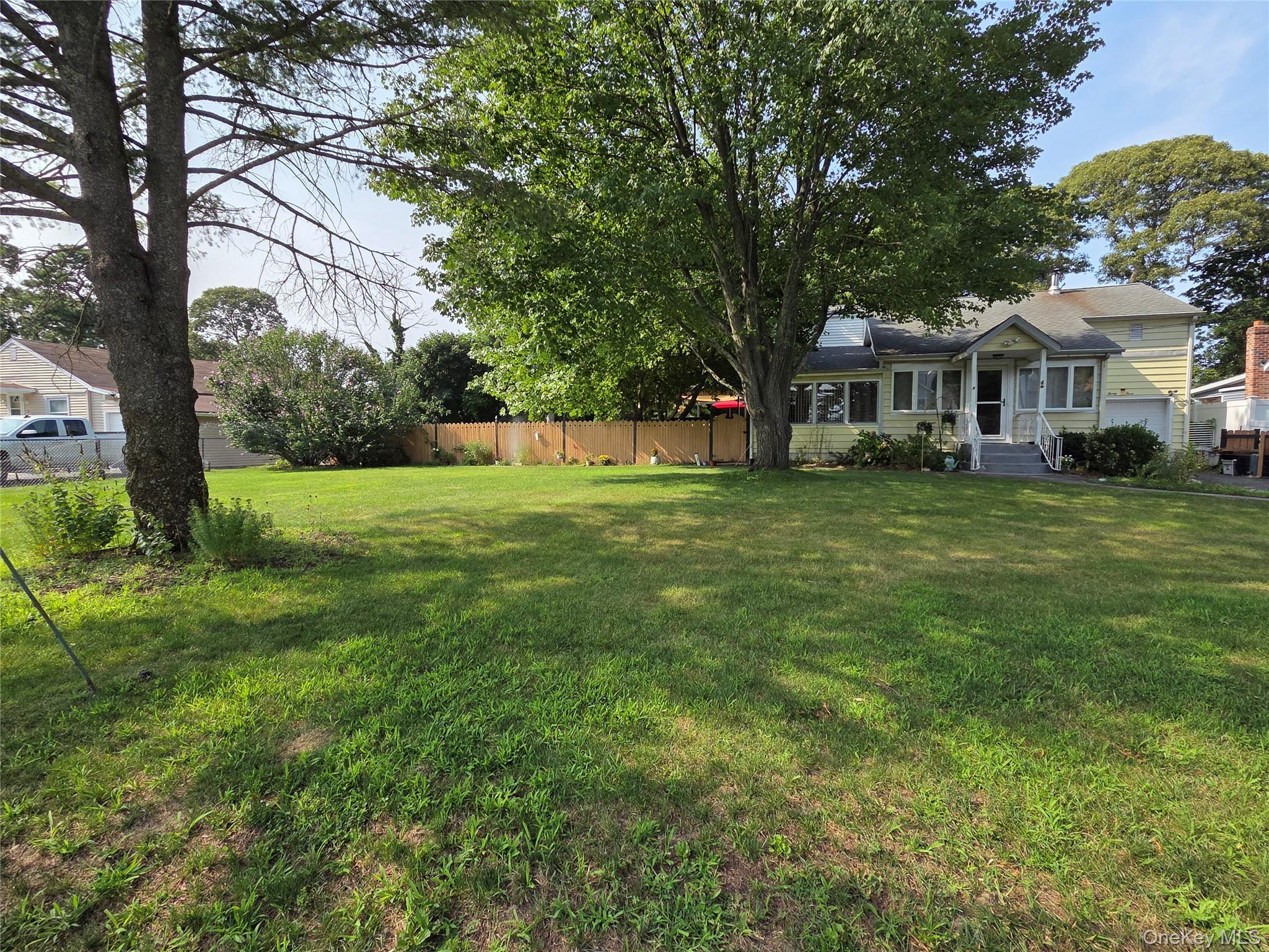 Single Family Elmwood Avenue Suffolk County, NY 11784, MLS-1037464-2