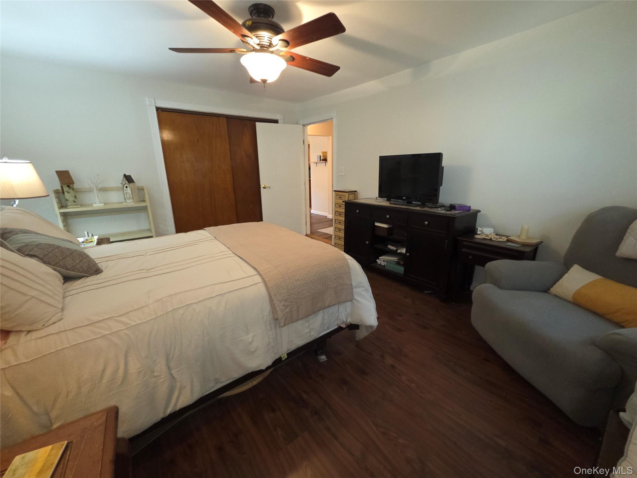 Single Family Elmwood Avenue Suffolk County, NY 11784, MLS-1037464-27