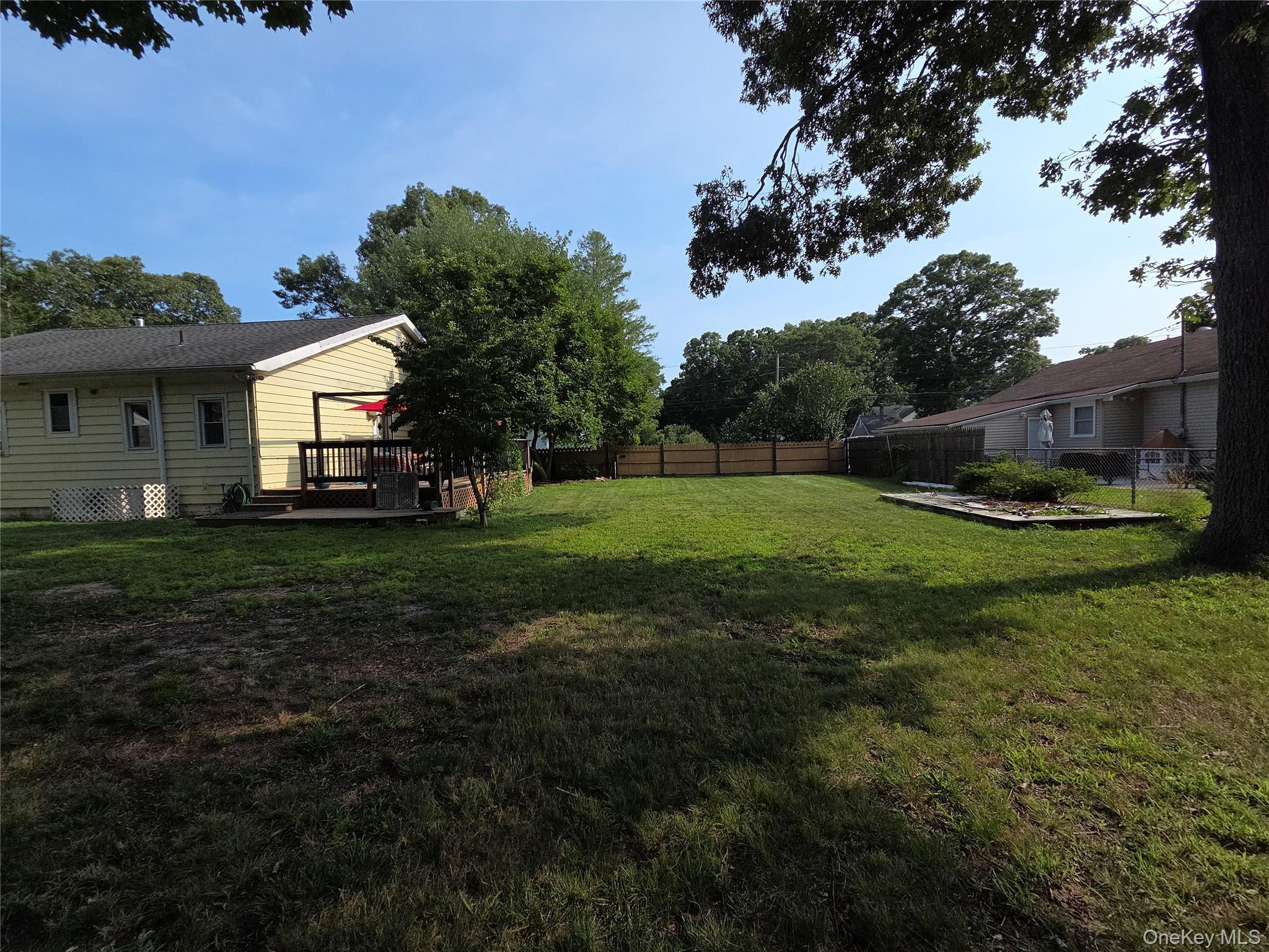 Single Family Elmwood Avenue Suffolk County, NY 11784, MLS-1037464-36