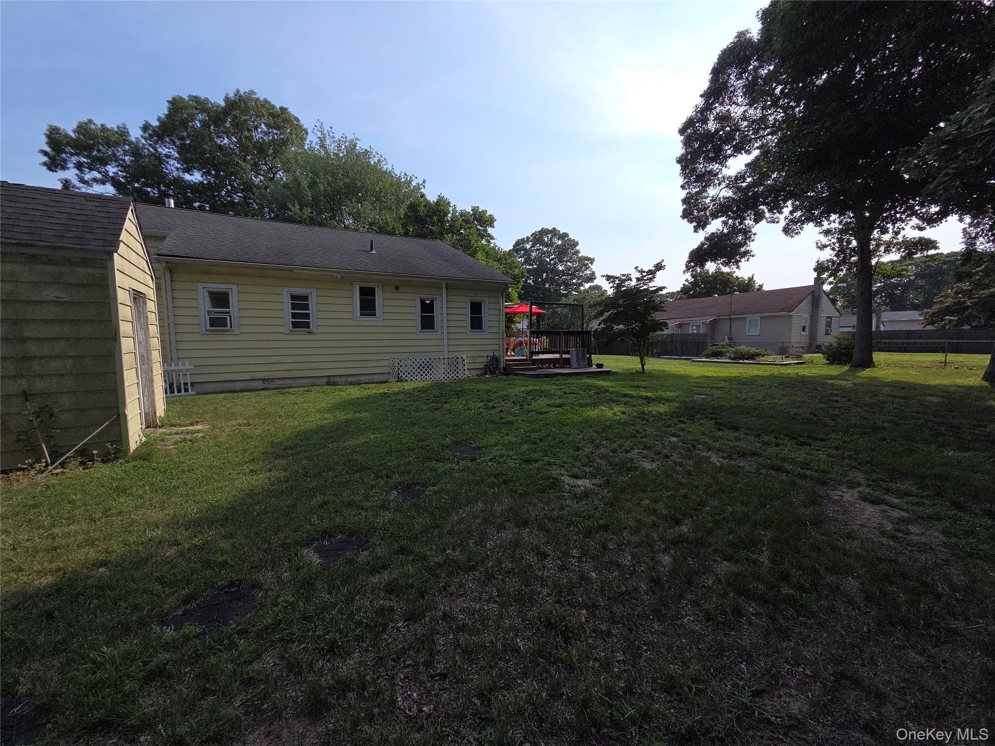 Single Family Elmwood Avenue Suffolk County, NY 11784, MLS-1037464-38