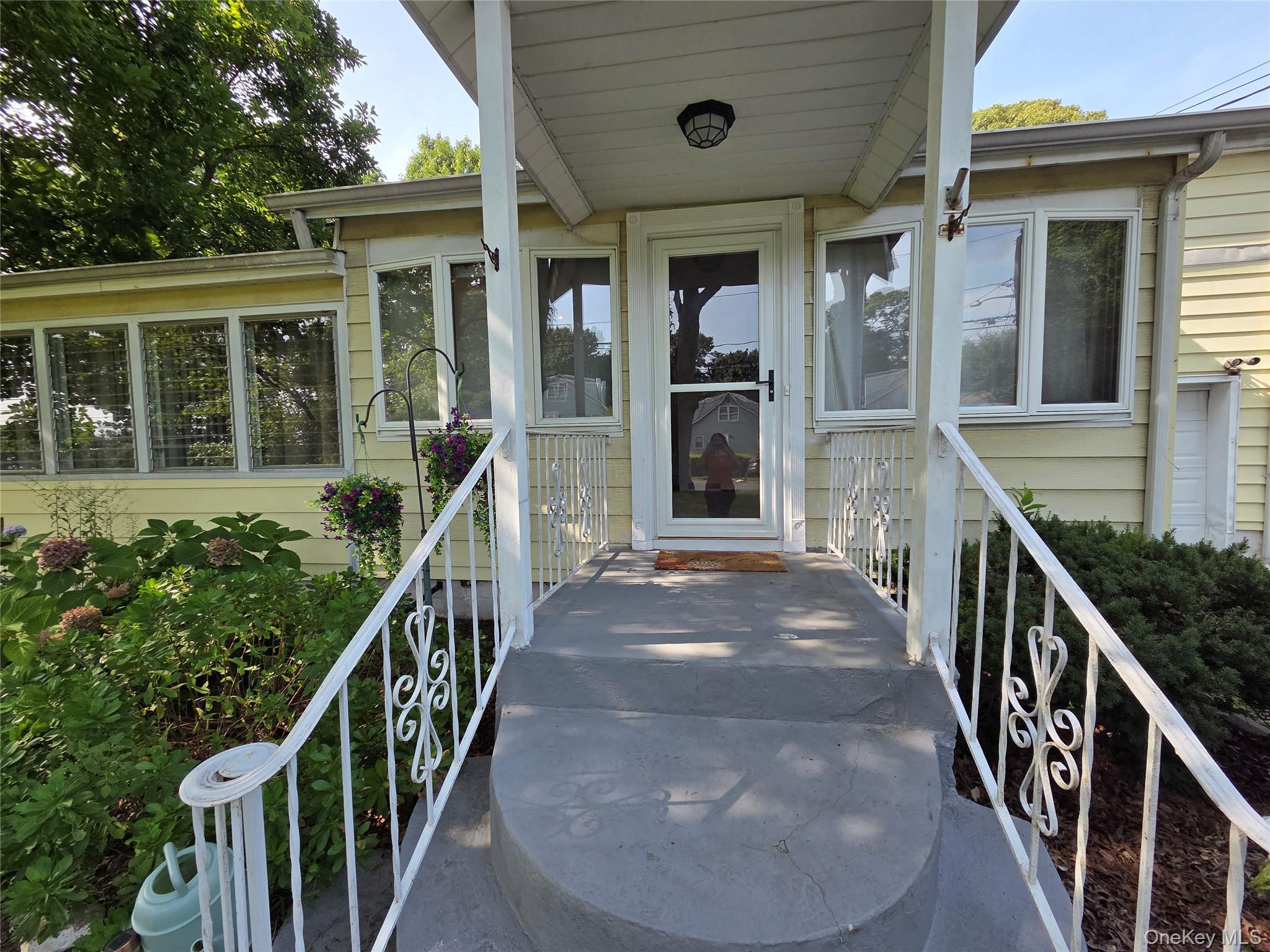 Single Family Elmwood Avenue Suffolk County, NY 11784, MLS-1037464-8