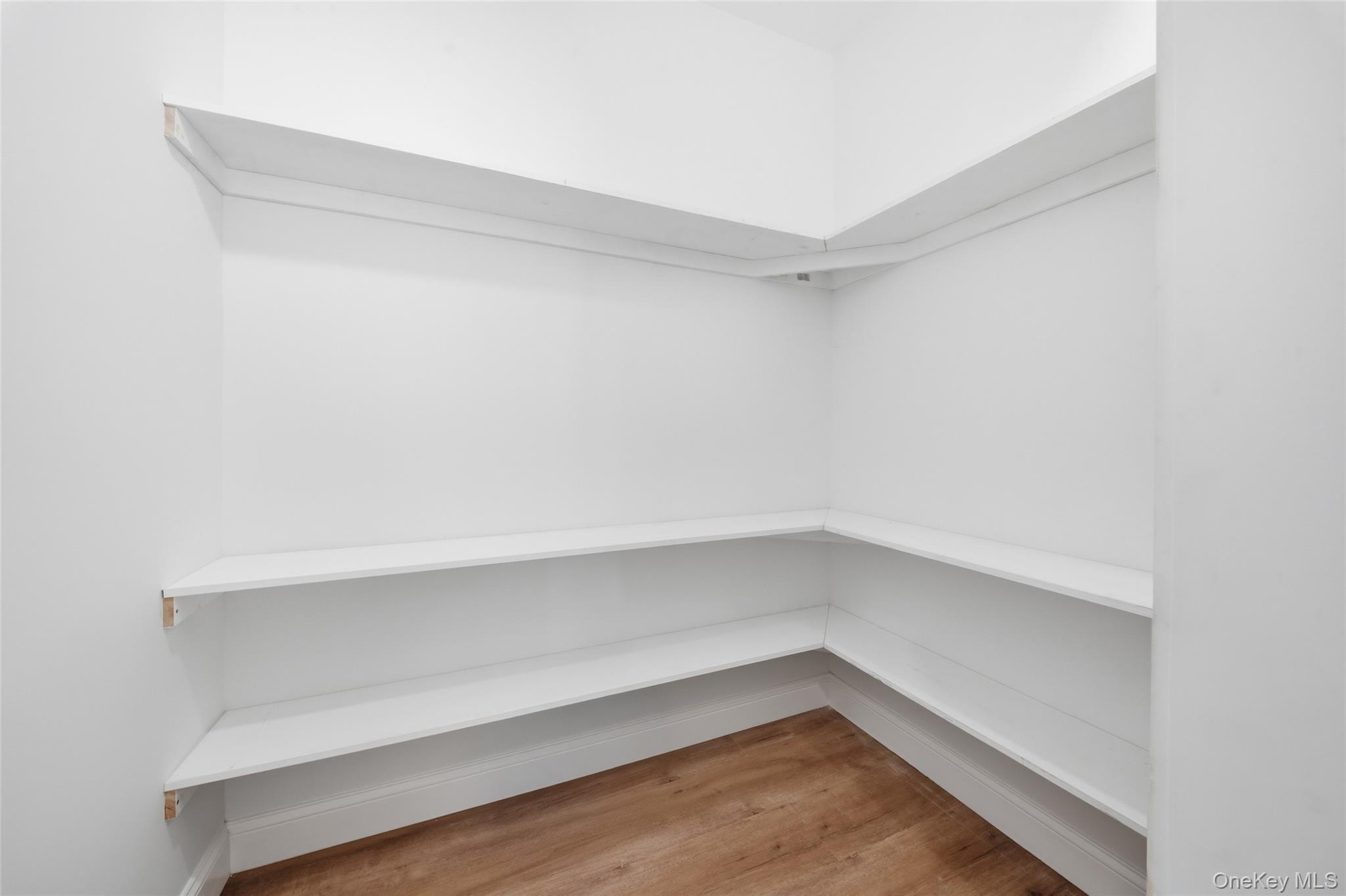 Single Family Surrey Lane Nassau County, NY 11580, MLS-1037484-21