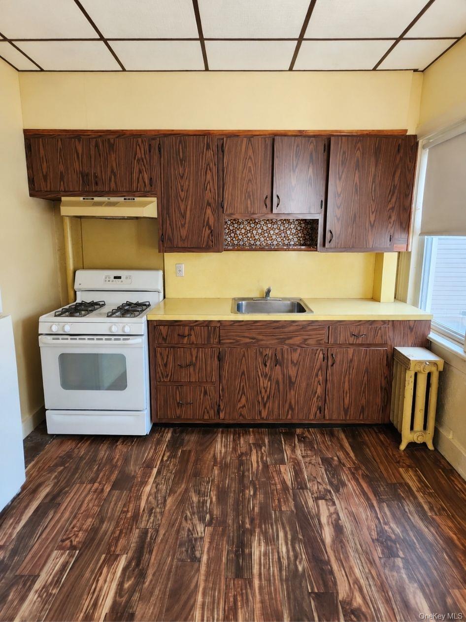 Single Family 41st Street  Queens, NY 11105, MLS-1037487-4