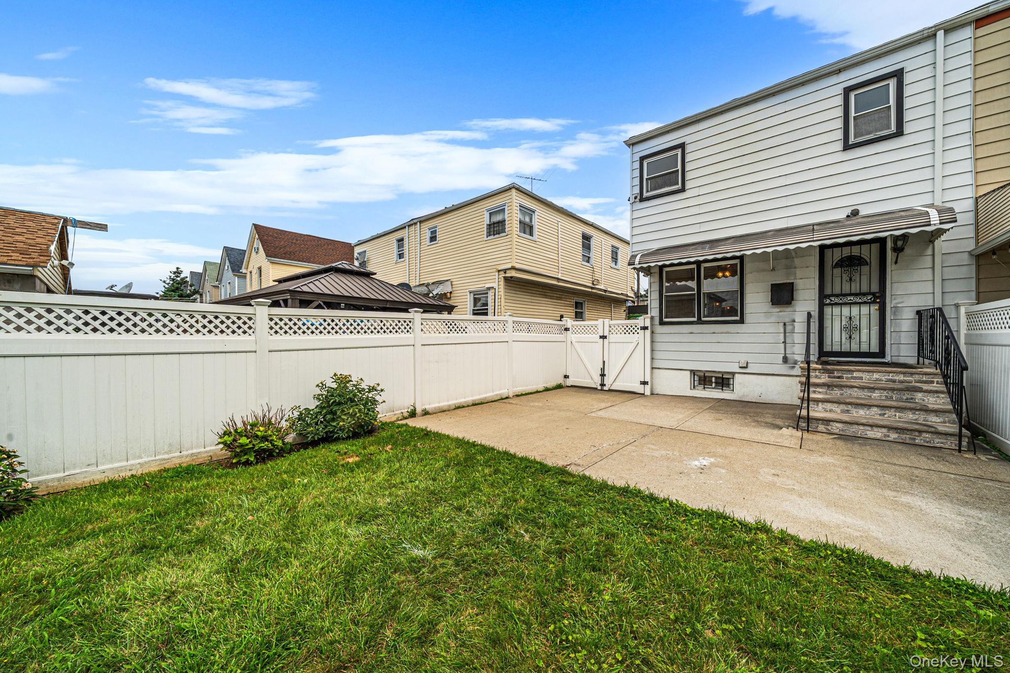Single Family Ericsson Street Queens, NY 11369, MLS-1037488-6