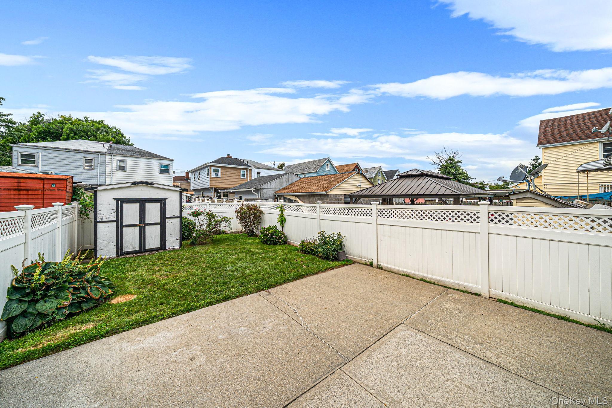 Single Family Ericsson Street Queens, NY 11369, MLS-1037488-7