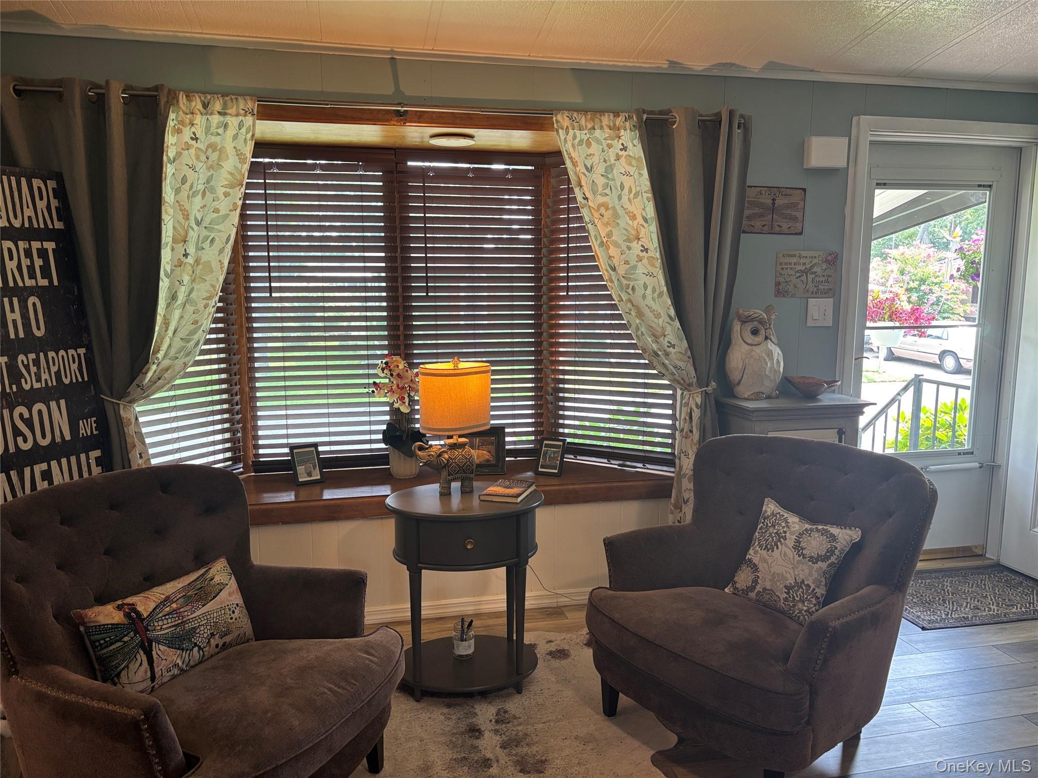 Single Family Old Country Road Suffolk County, NY 11901, MLS-1037492-12