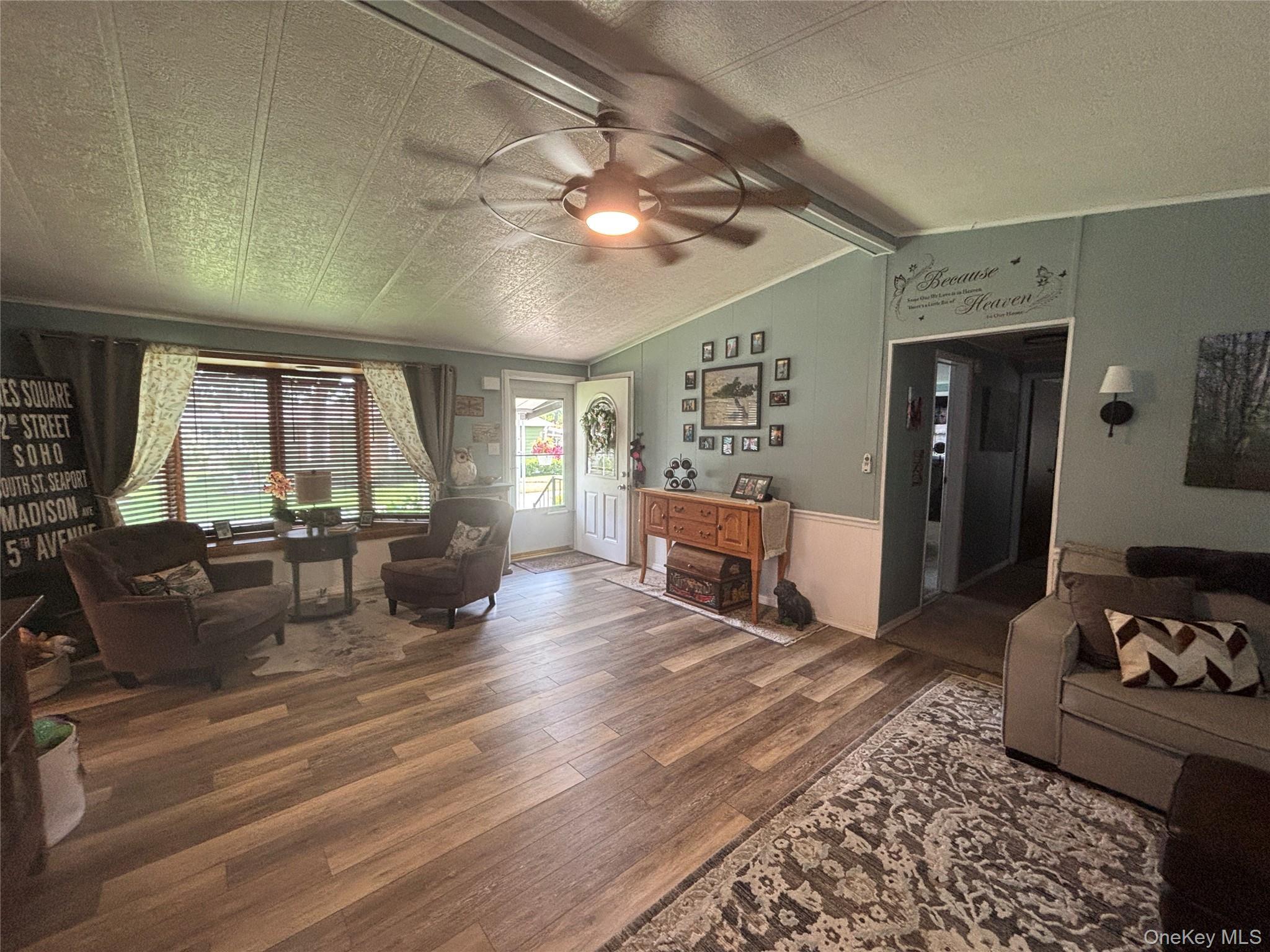 Single Family Old Country Road Suffolk County, NY 11901, MLS-1037492-15