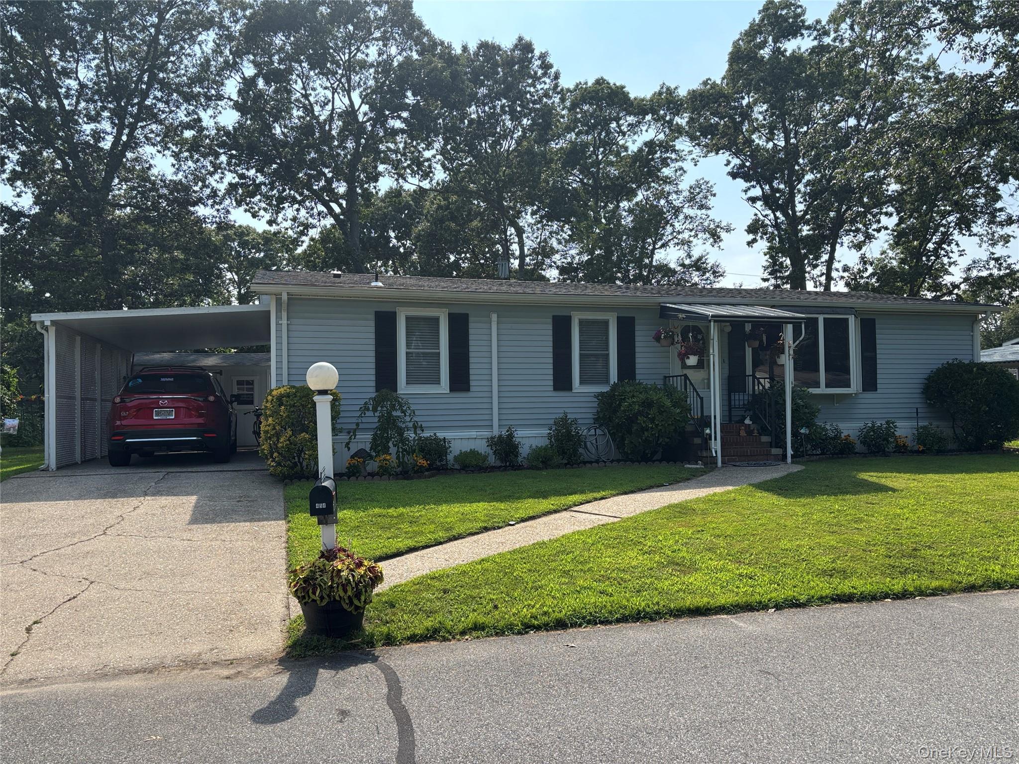 Single Family Old Country Road Suffolk County, NY 11901, MLS-1037492-3