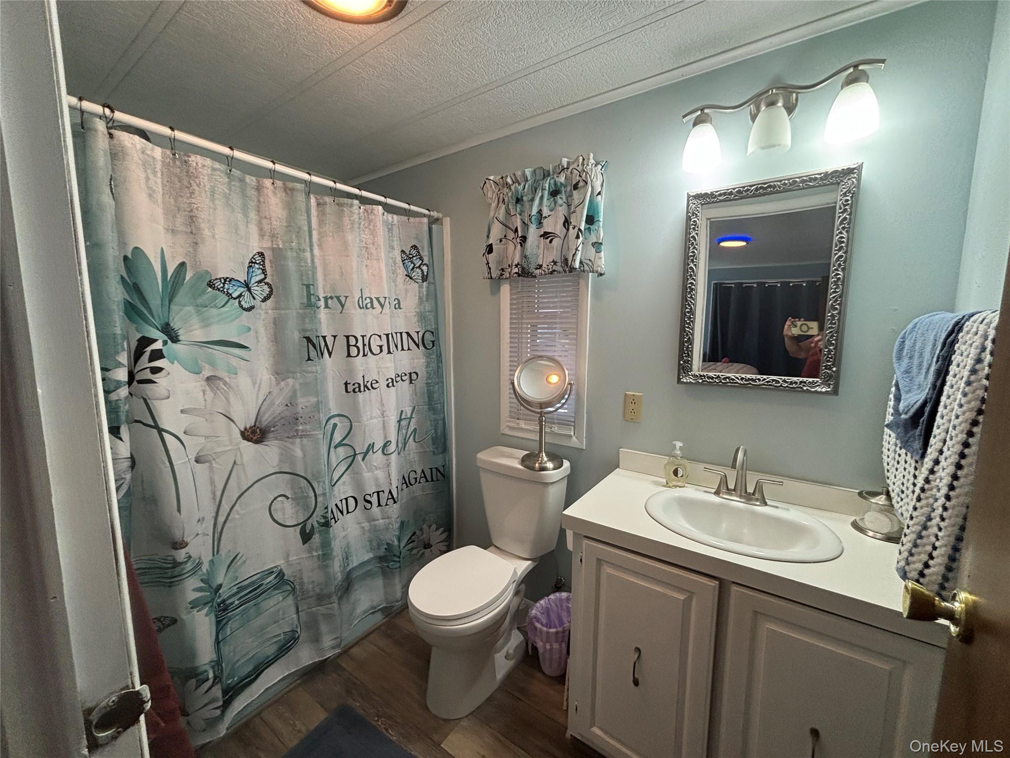 Single Family Old Country Road Suffolk County, NY 11901, MLS-1037492-31
