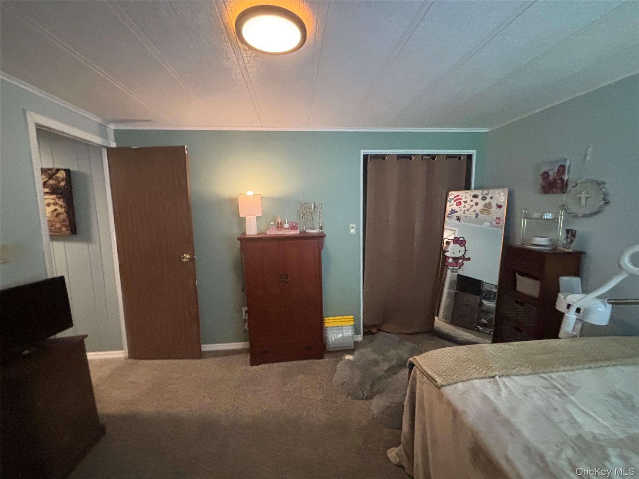 Single Family Old Country Road Suffolk County, NY 11901, MLS-1037492-39