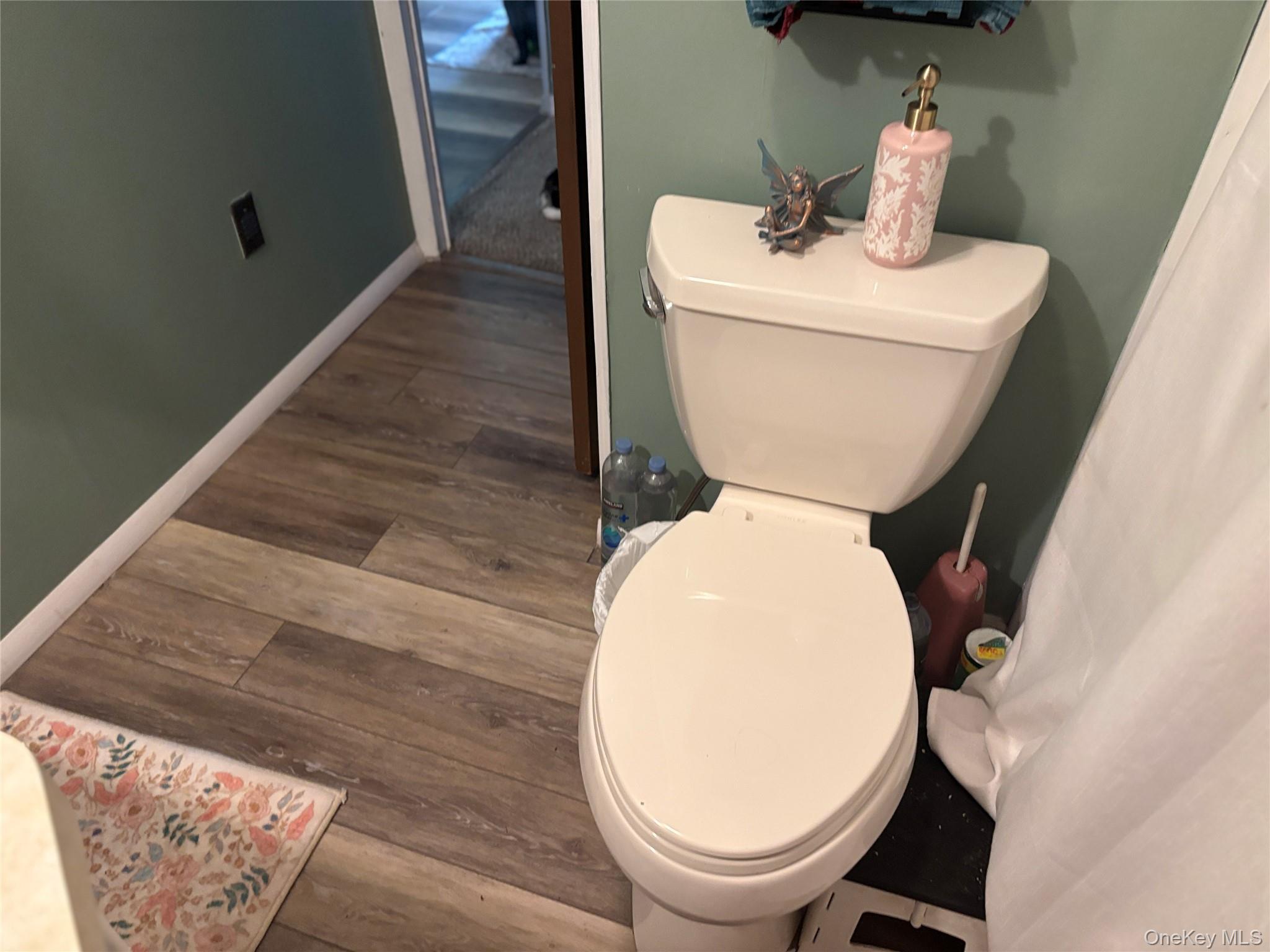 Single Family Old Country Road Suffolk County, NY 11901, MLS-1037492-44