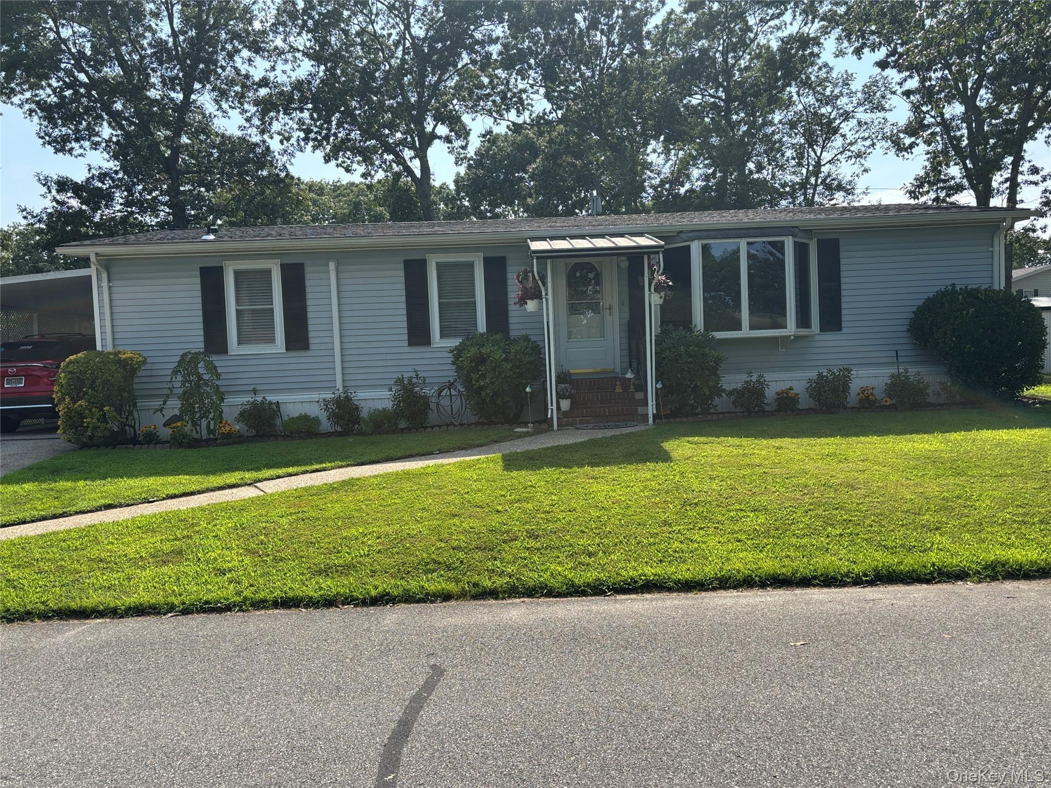 Single Family Old Country Road  Suffolk County, NY 11901, MLS-1037492-45