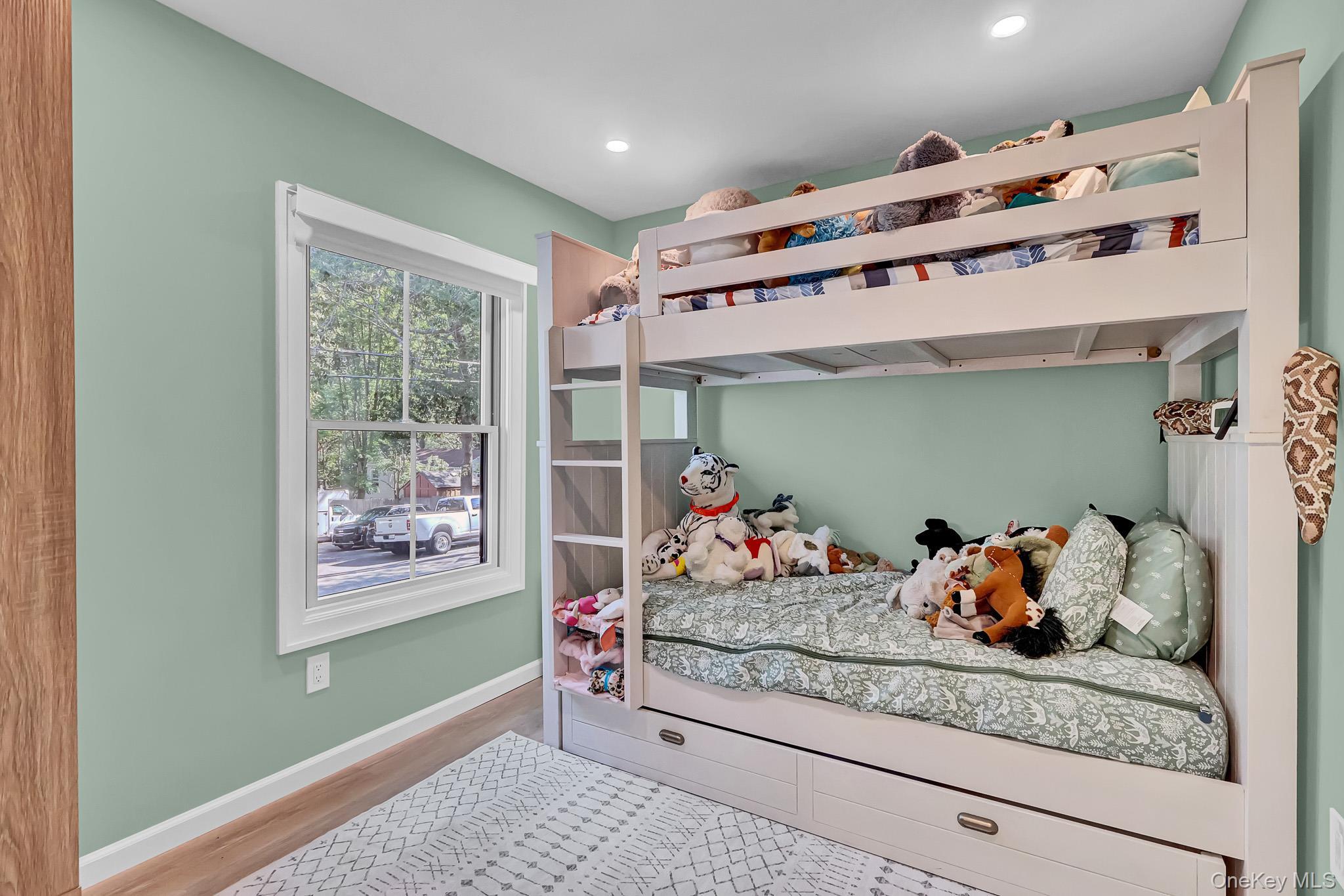 Single Family Cottage Road Suffolk County, NY 11933, MLS-1037498-19