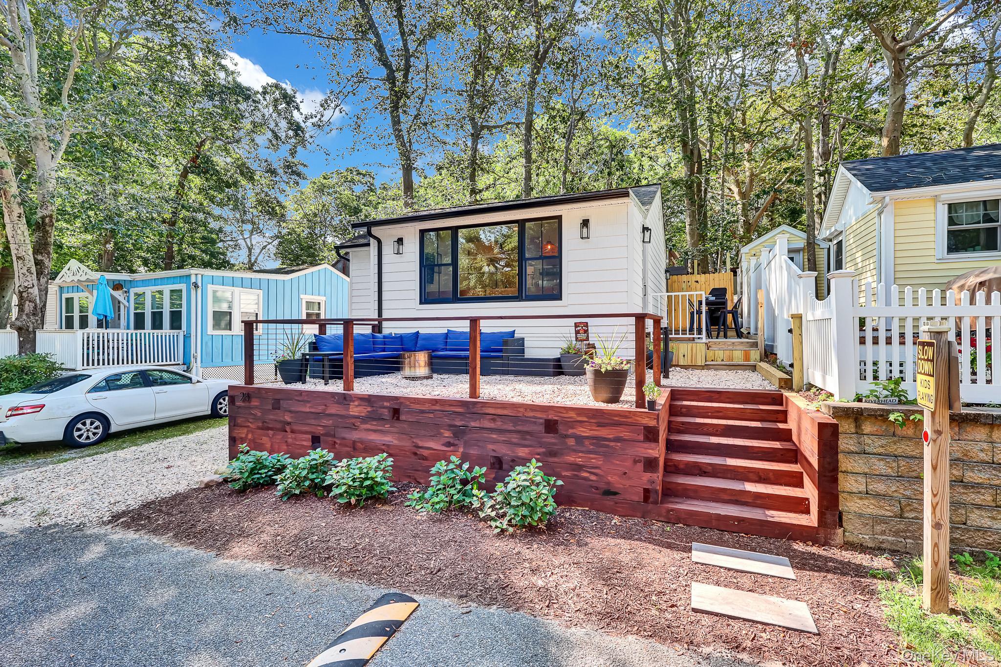 Single Family Cottage Road Suffolk County, NY 11933, MLS-1037498-27