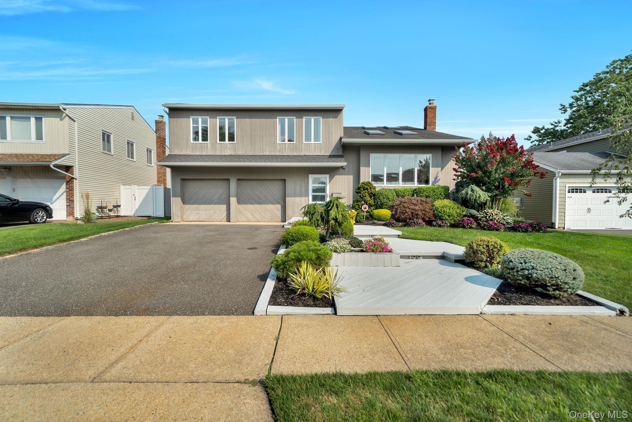 Single Family Lydia Lane Nassau County, NY 11710, MLS-1037514-2