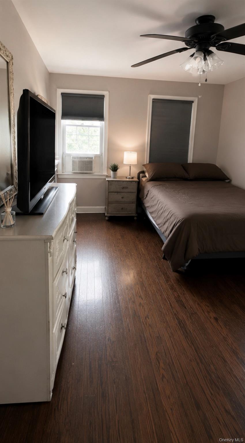 Single Family W 14th Road Queens, NY 11693, MLS-1037527-7
