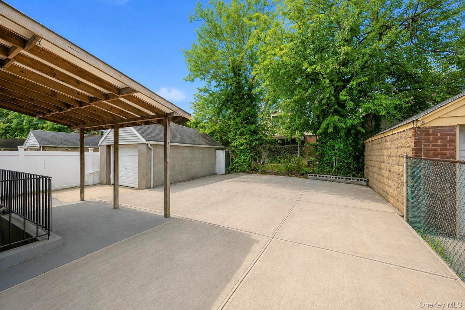 Single Family 224th Street  Queens, NY 11411, MLS-1037528-25