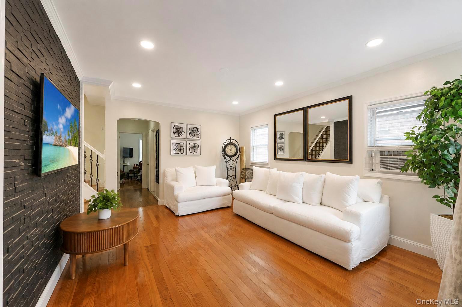 Single Family 224th Street  Queens, NY 11411, MLS-1037528-7
