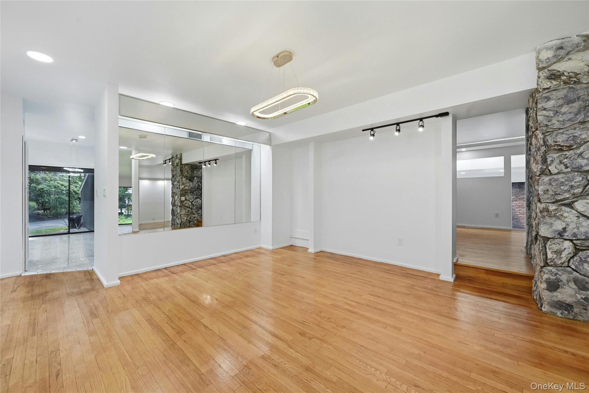 Single Family Lost Meadow Suffolk County, NY 11777, MLS-1037541-11