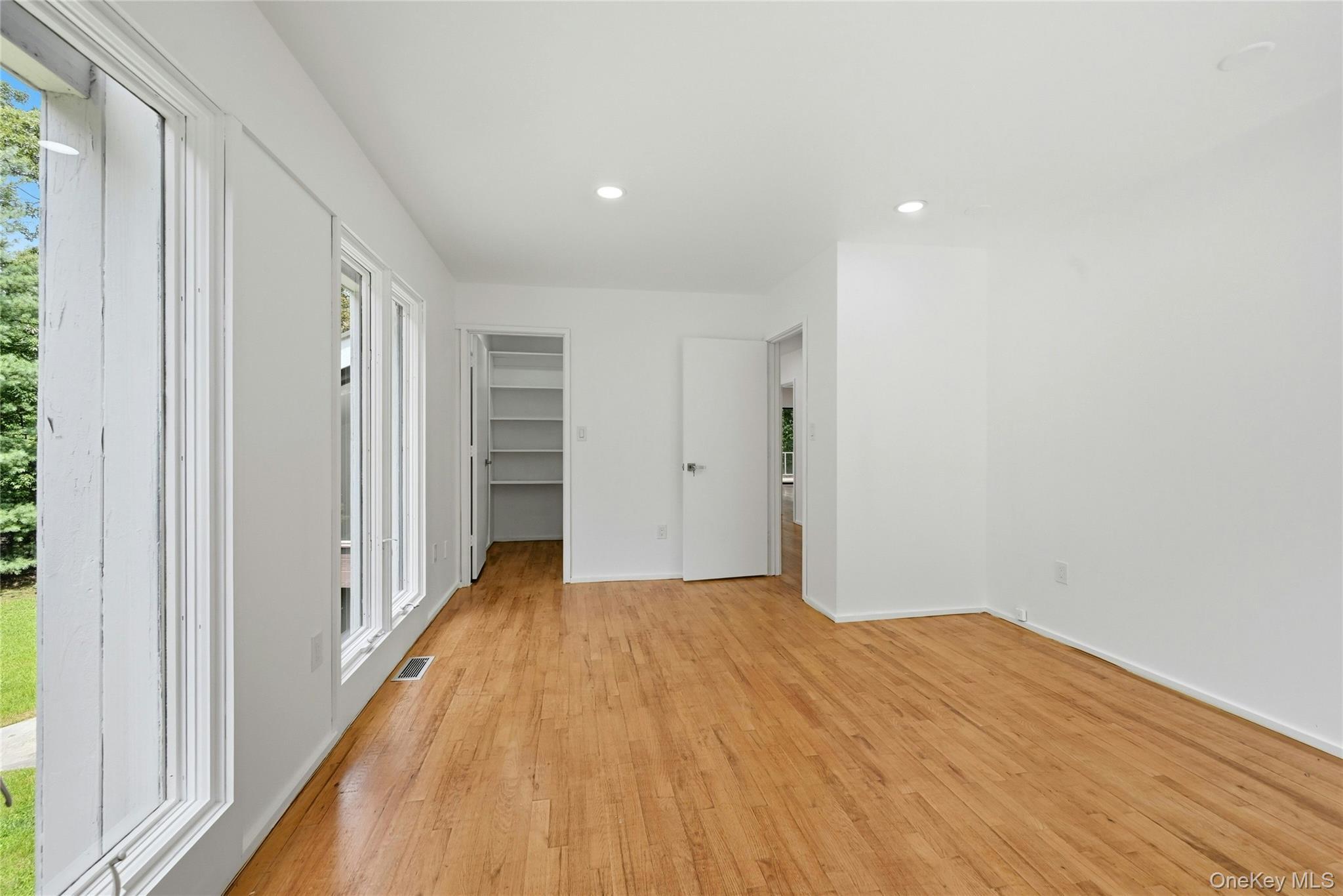Single Family Lost Meadow Suffolk County, NY 11777, MLS-1037541-30
