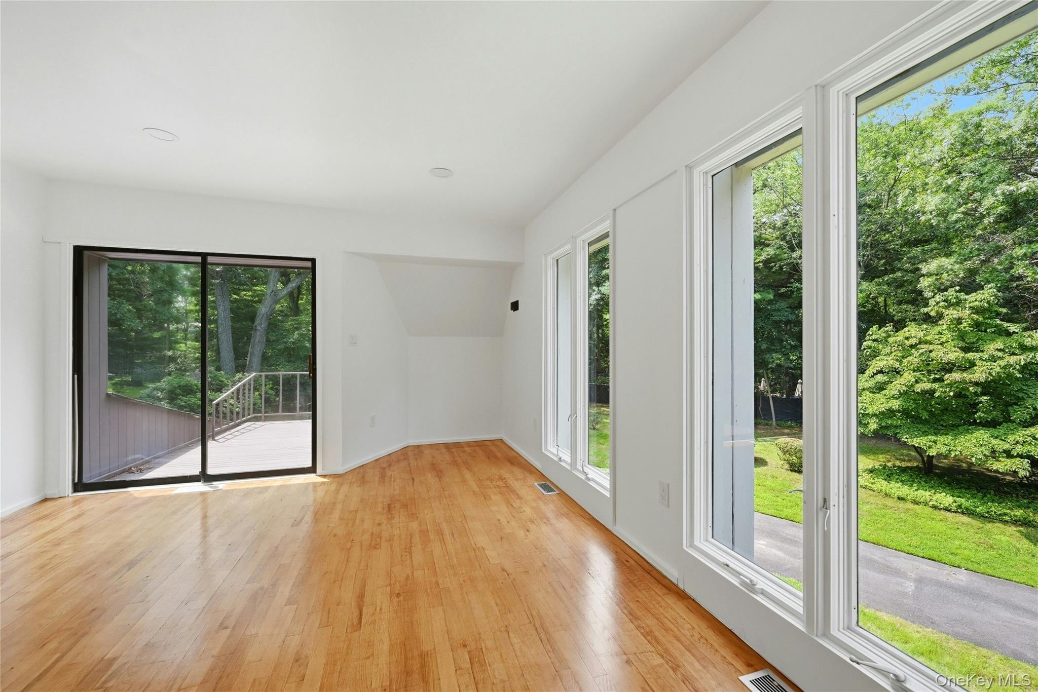 Single Family Lost Meadow Suffolk County, NY 11777, MLS-1037541-35