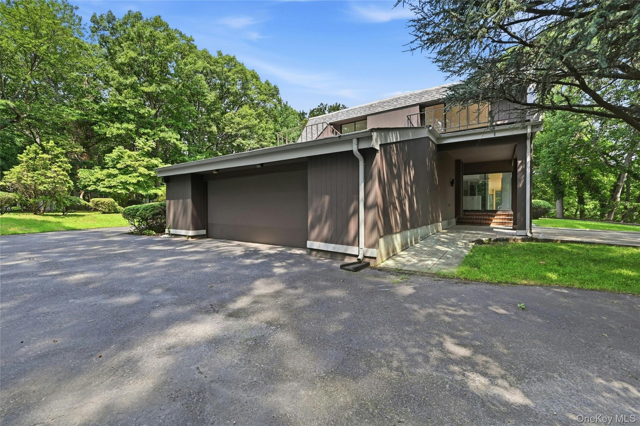 Single Family Lost Meadow Suffolk County, NY 11777, MLS-1037541-38