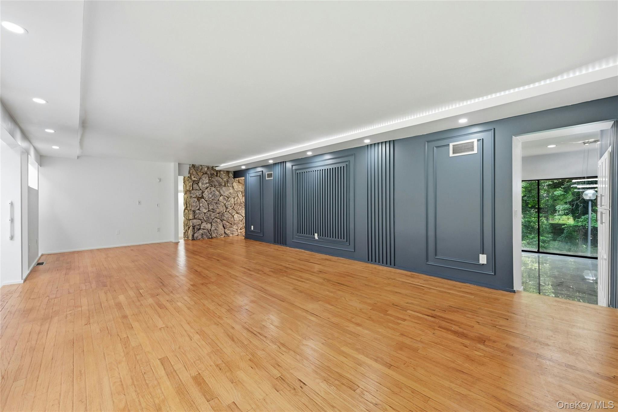 Single Family Lost Meadow Suffolk County, NY 11777, MLS-1037541-5