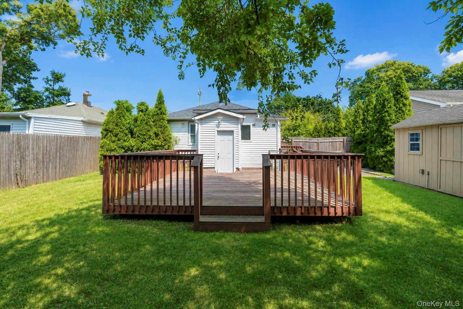 Single Family Michigan Street  Suffolk County, NY 11779, MLS-1037545-18