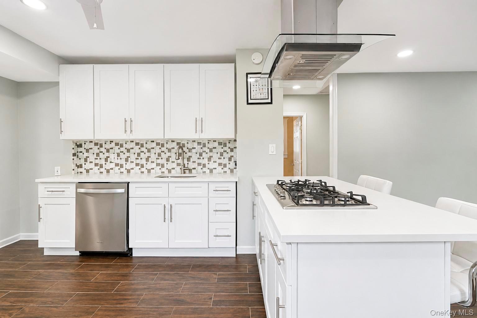 Single Family Michigan Street  Suffolk County, NY 11779, MLS-1037545-8