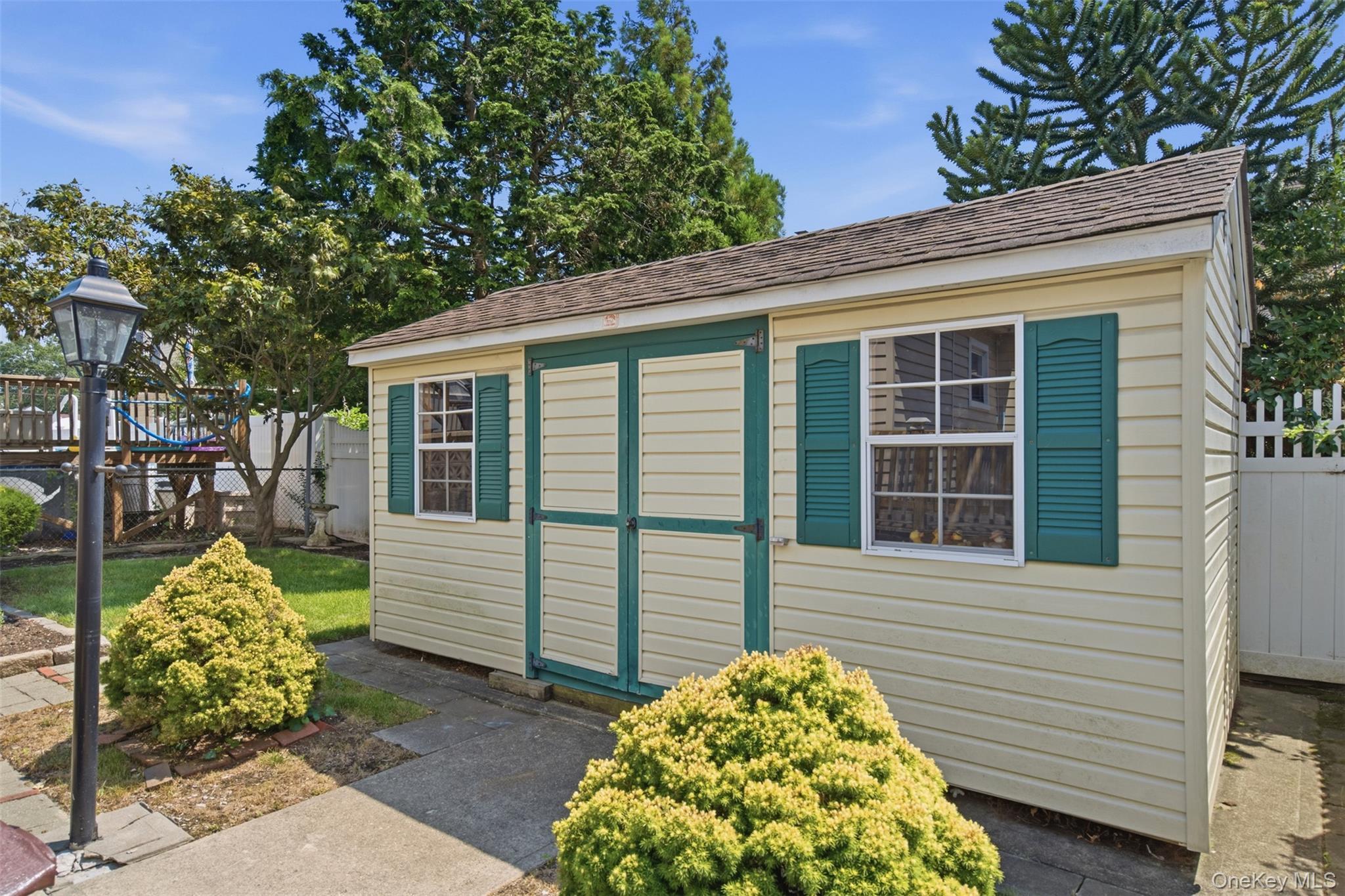 Single Family Scimitar Avenue  Nassau County, NY 11003, MLS-1037549-20