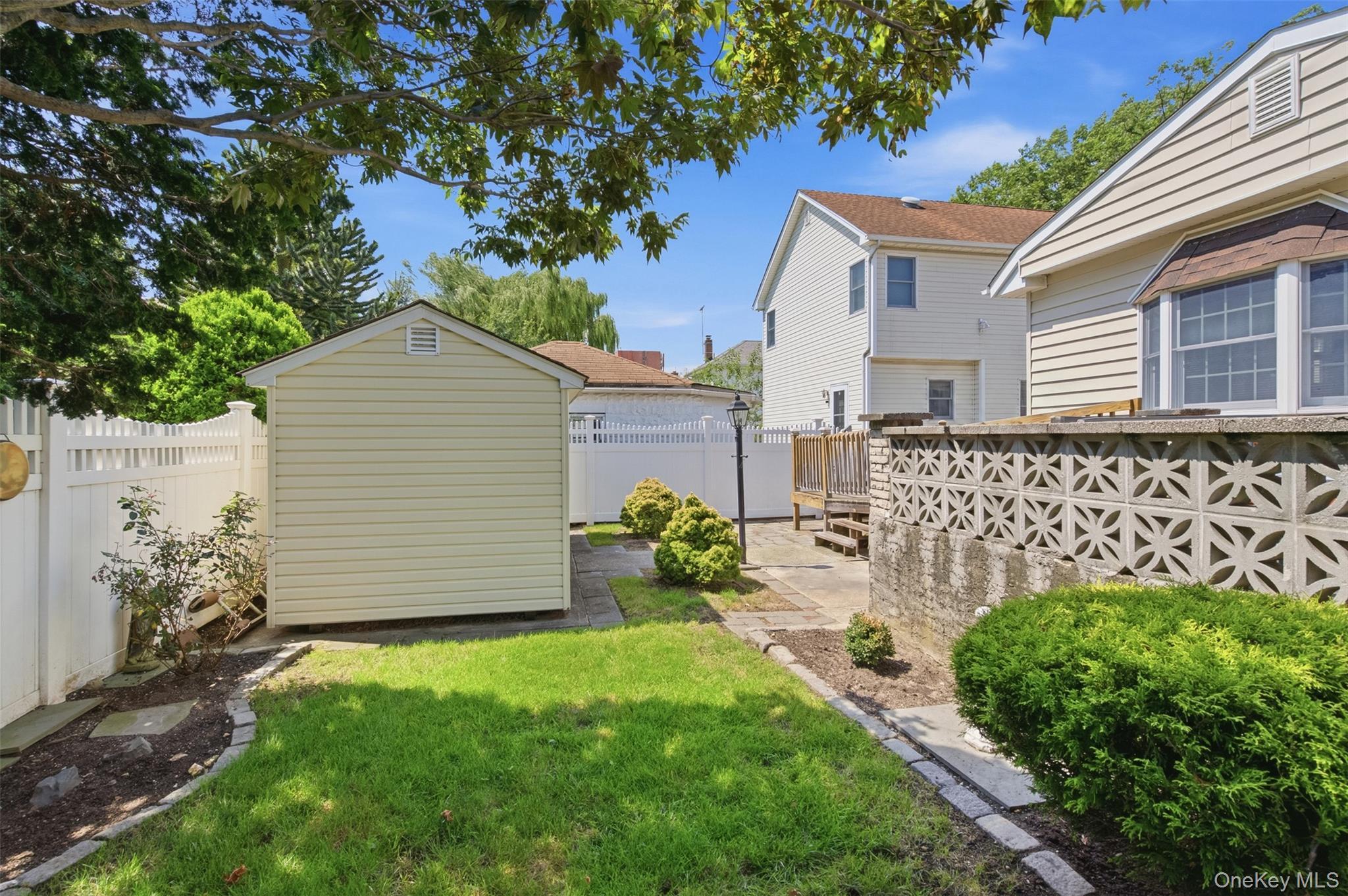 Single Family Scimitar Avenue  Nassau County, NY 11003, MLS-1037549-21