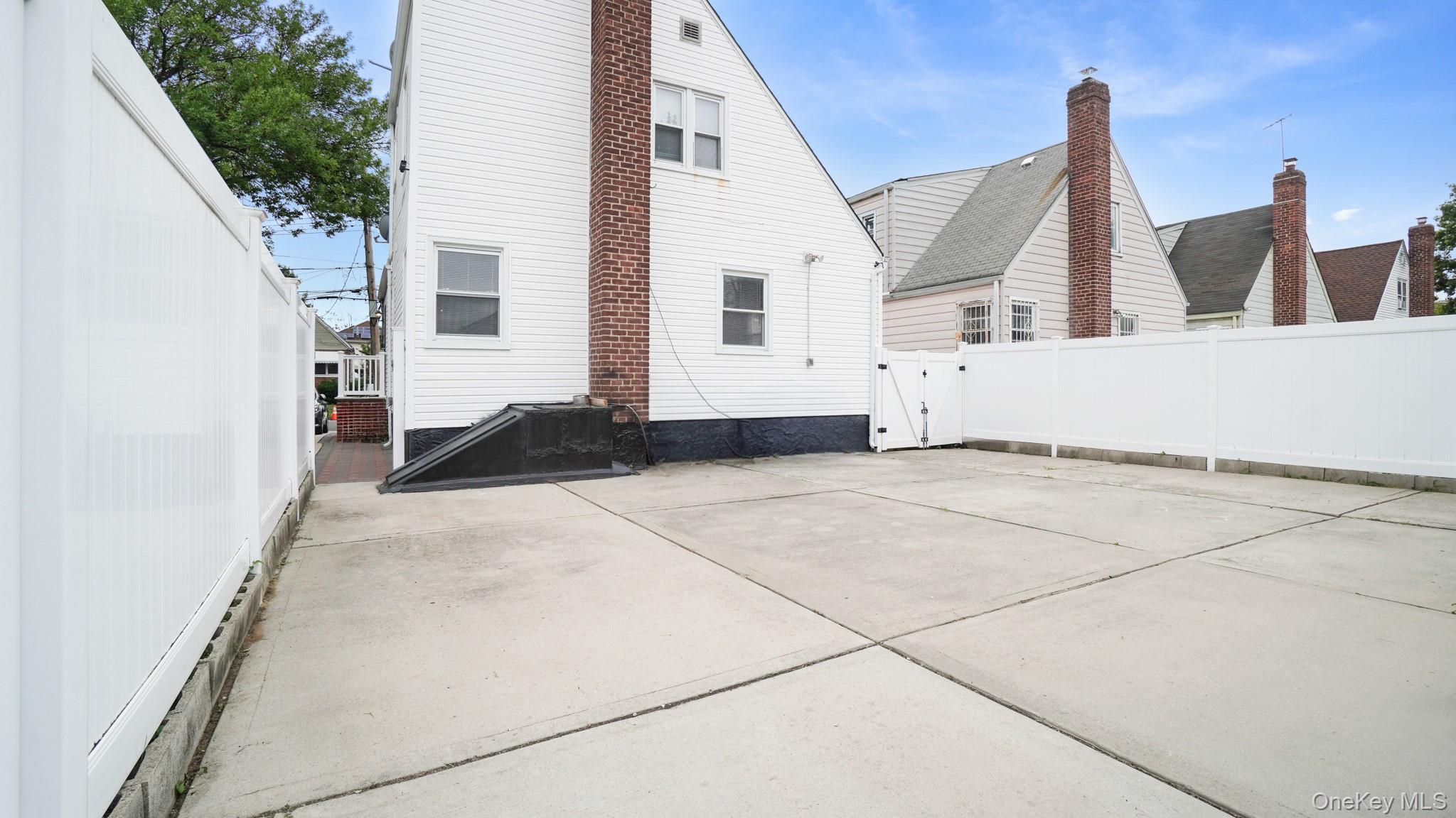 Single Family 170th Street Queens, NY 11434, MLS-1037553-20